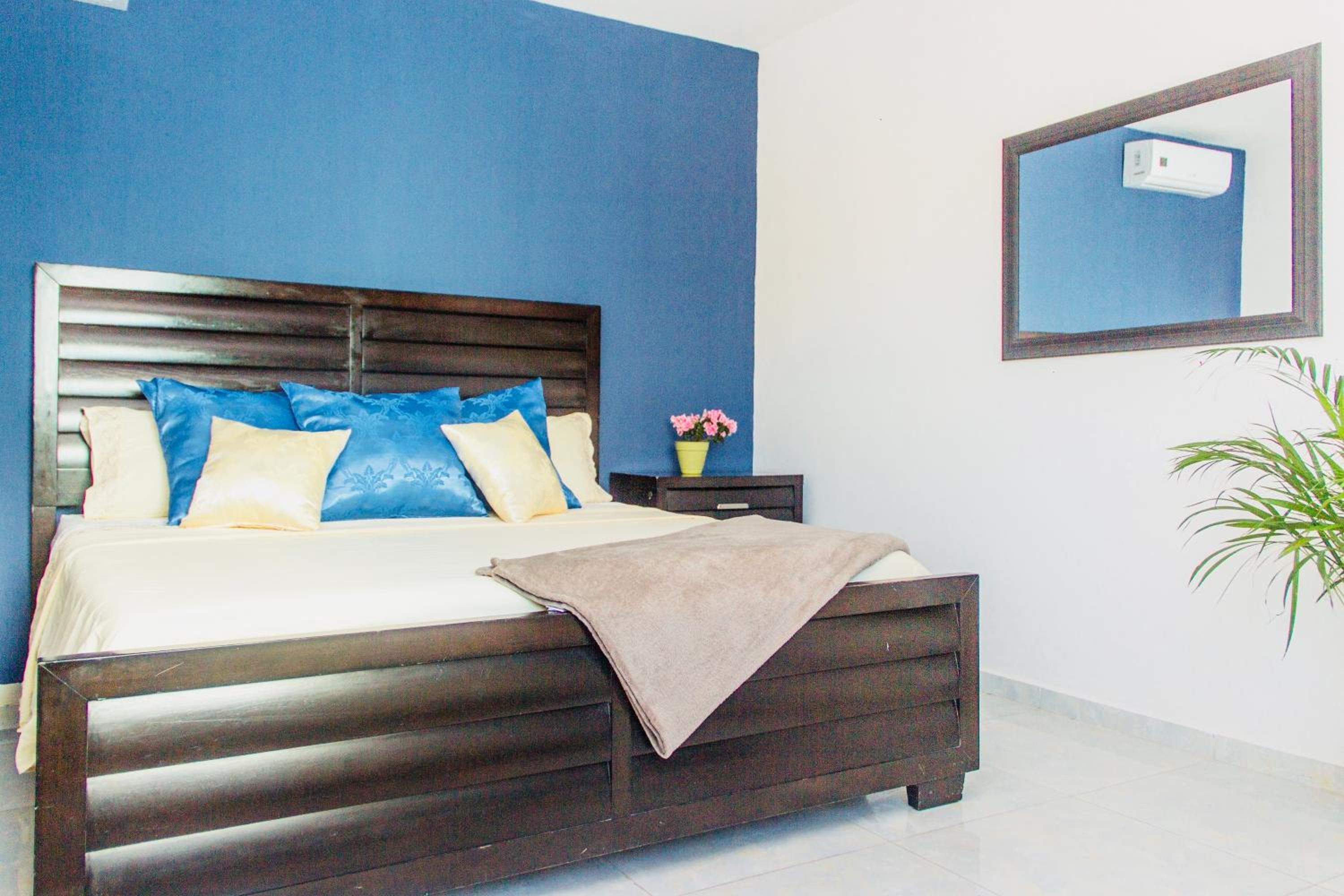 Deluxe Triple Room - Photo 9