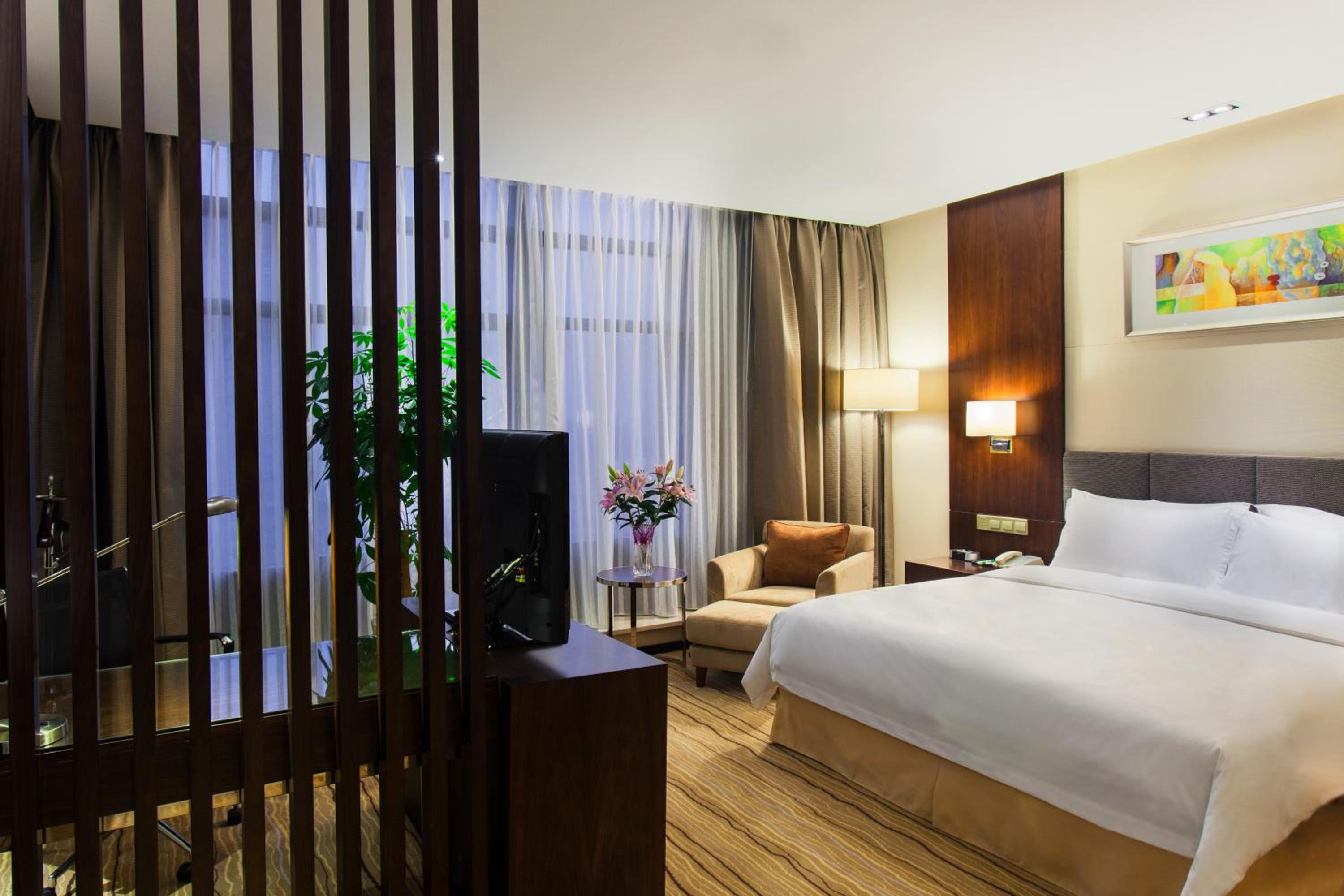 Premium King Room - Lounge Access photo 1