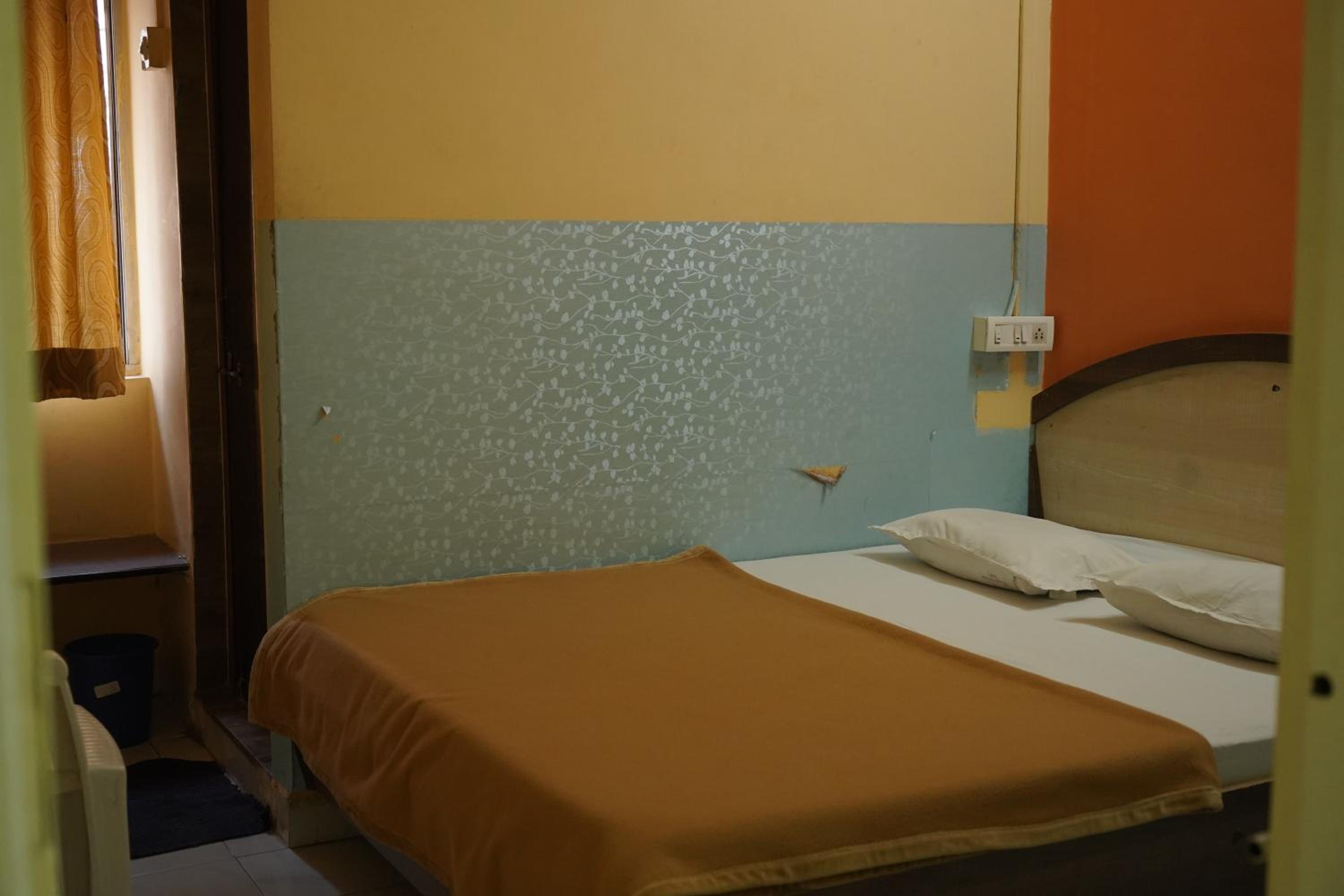 Budget Double Room photo 2