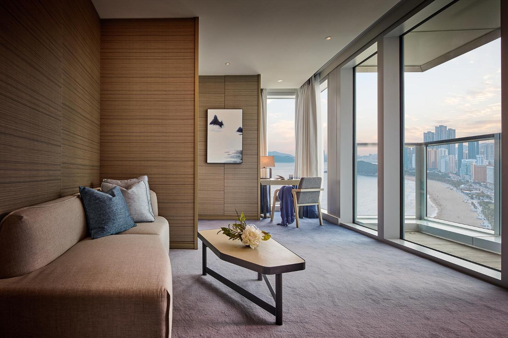 Premier Suite Double Room with Ocean View - Photo 3