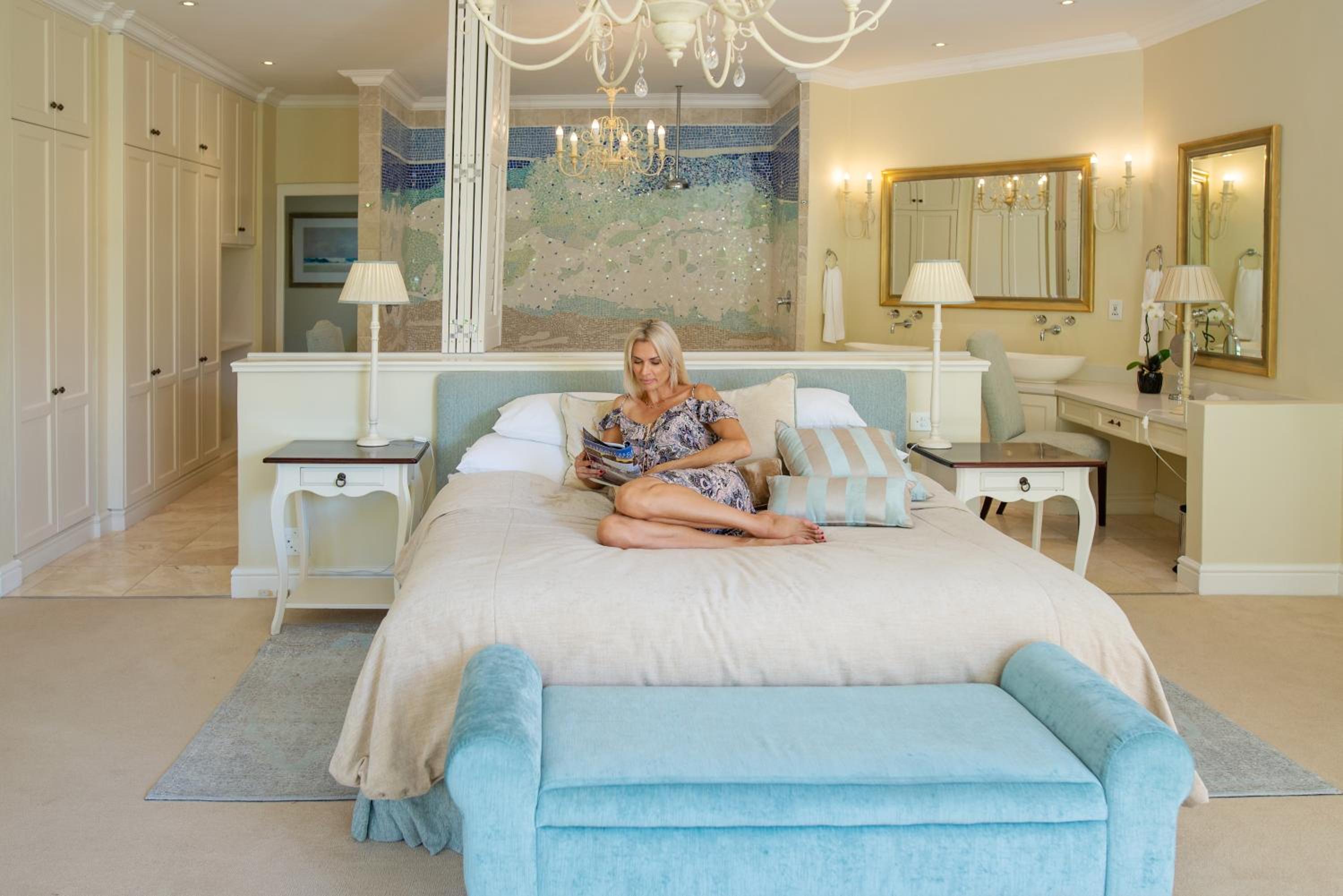 Premier Suite - Photo 6