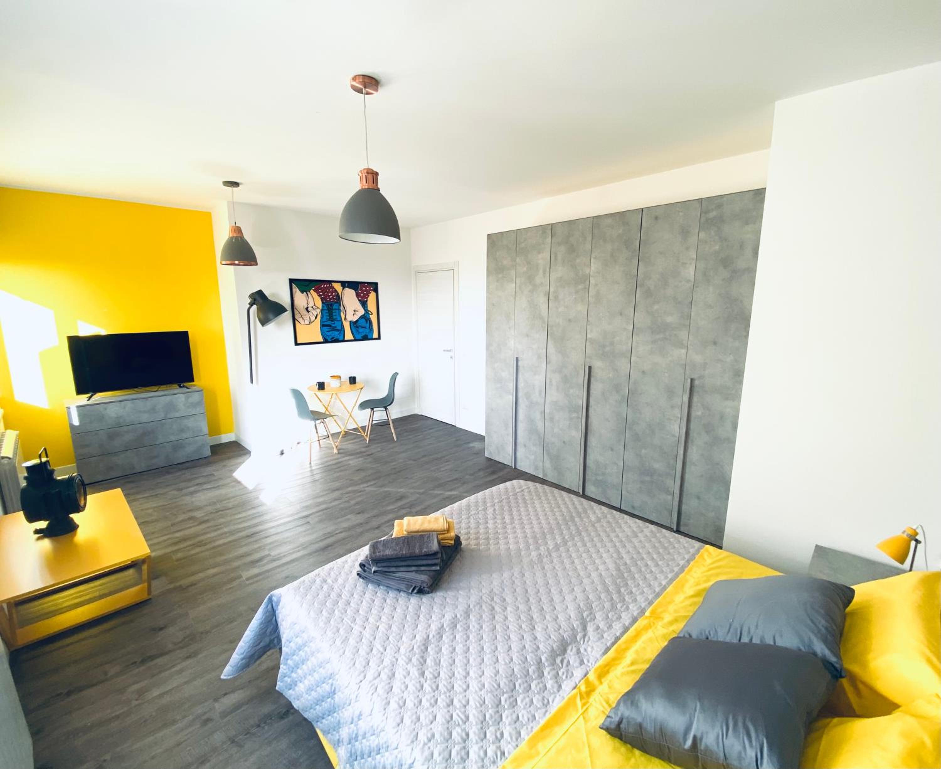 One-Bedroom Apartment