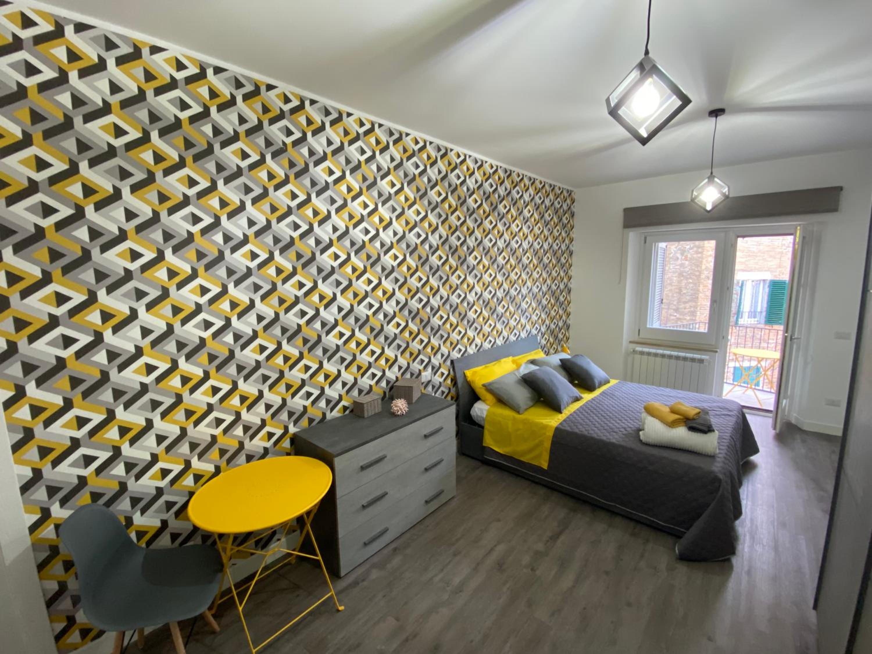 King Room with Balcony - Photo 1