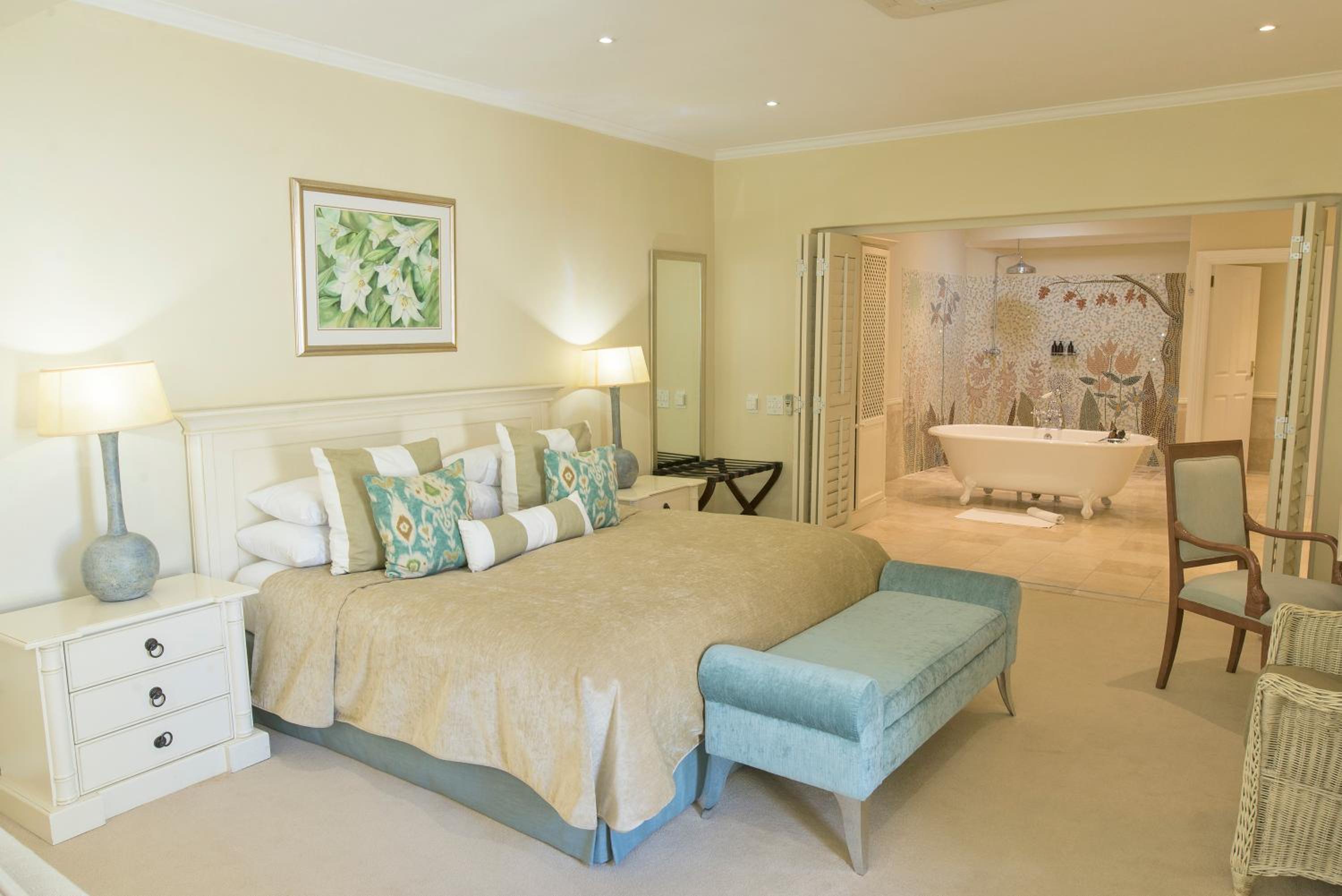 Superior King Room - Photo 1