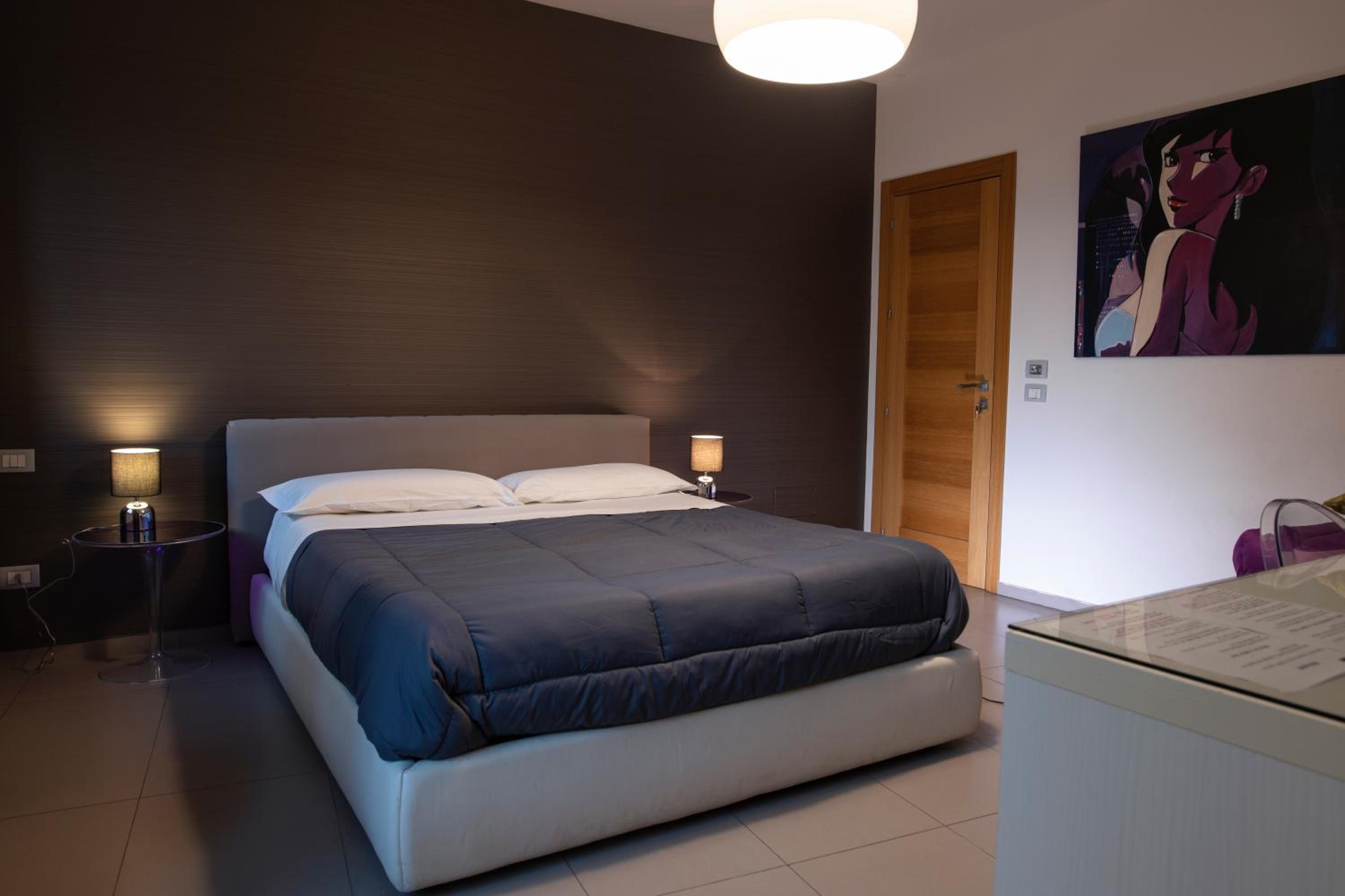 Superior King Room - Photo 24