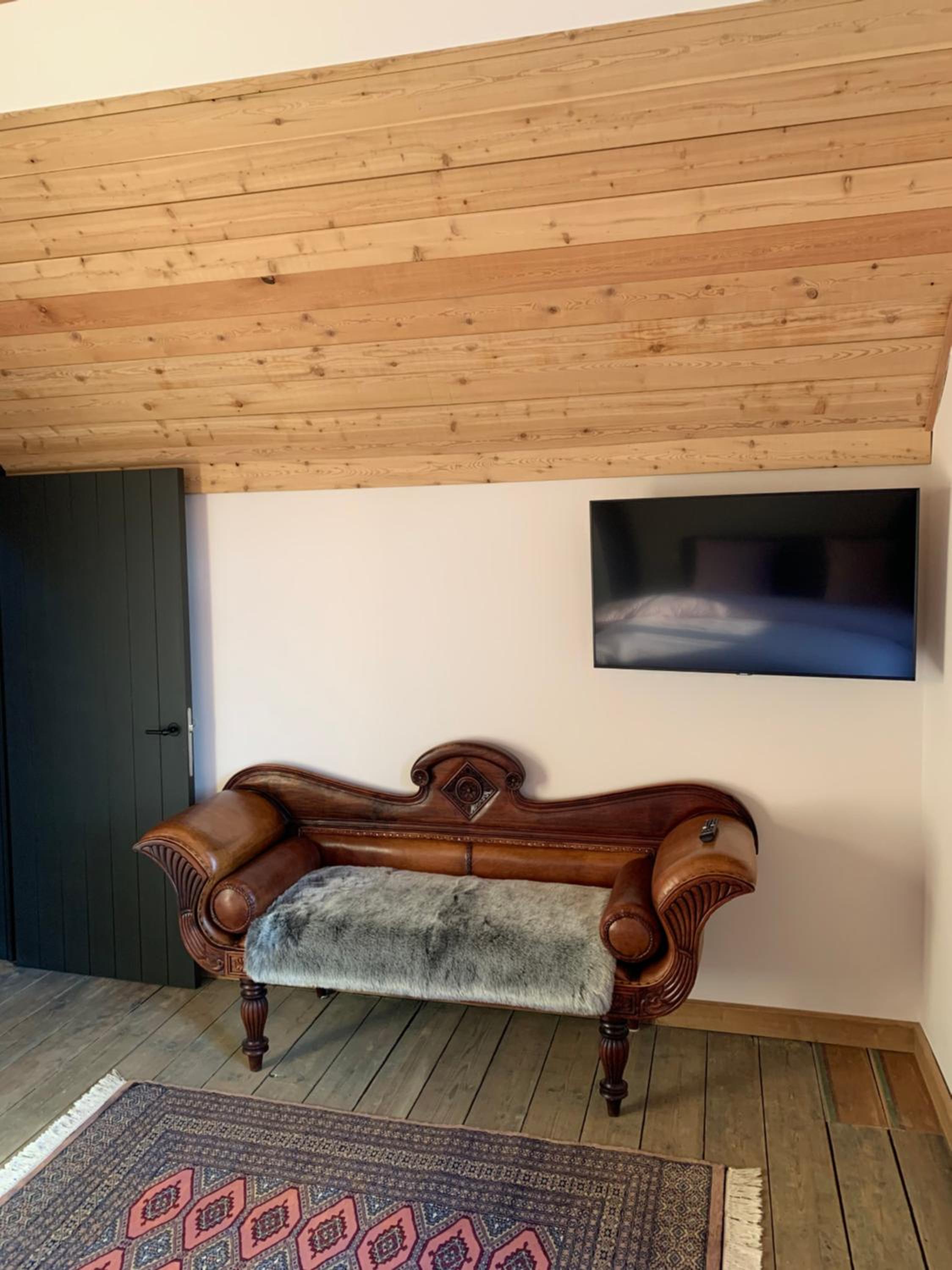 One-Bedroom Villa - Photo 10