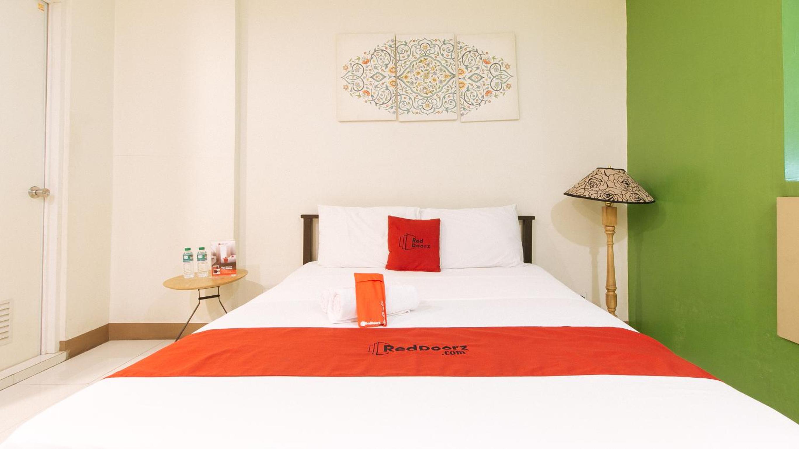 Executive Suite - Photo 24