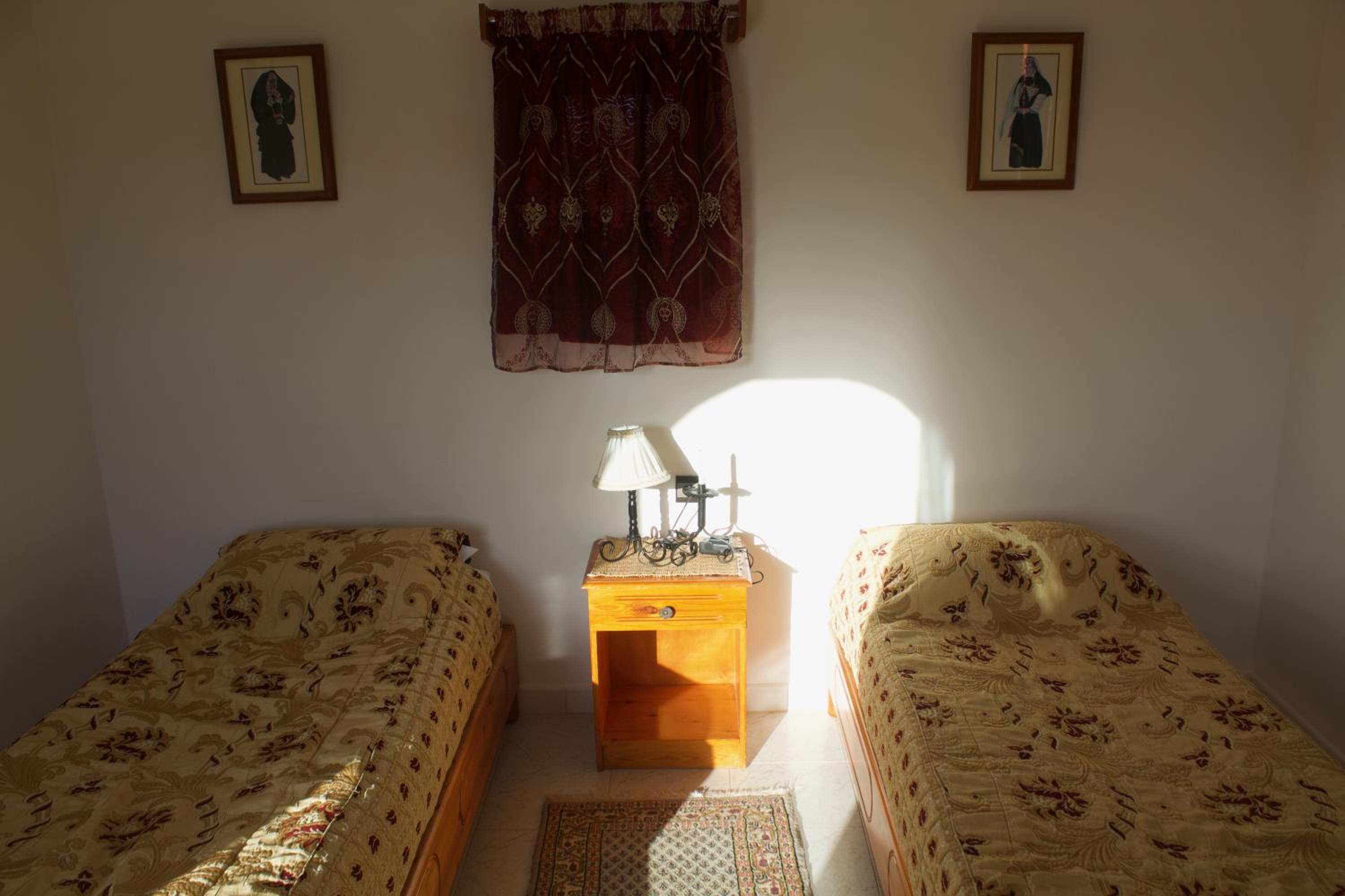Double Room with Private Bathroom - Photo 1