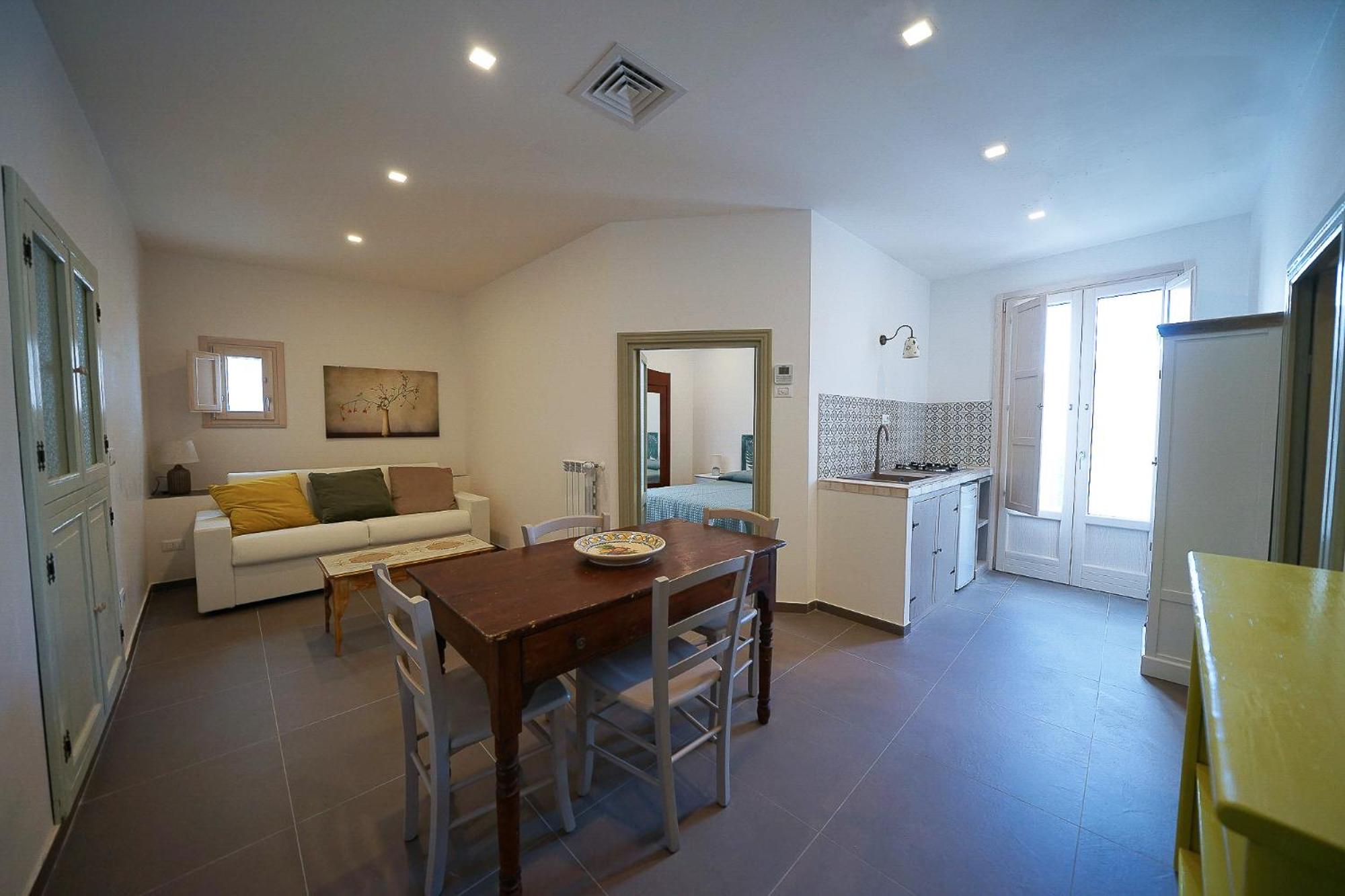 One-Bedroom Apartment