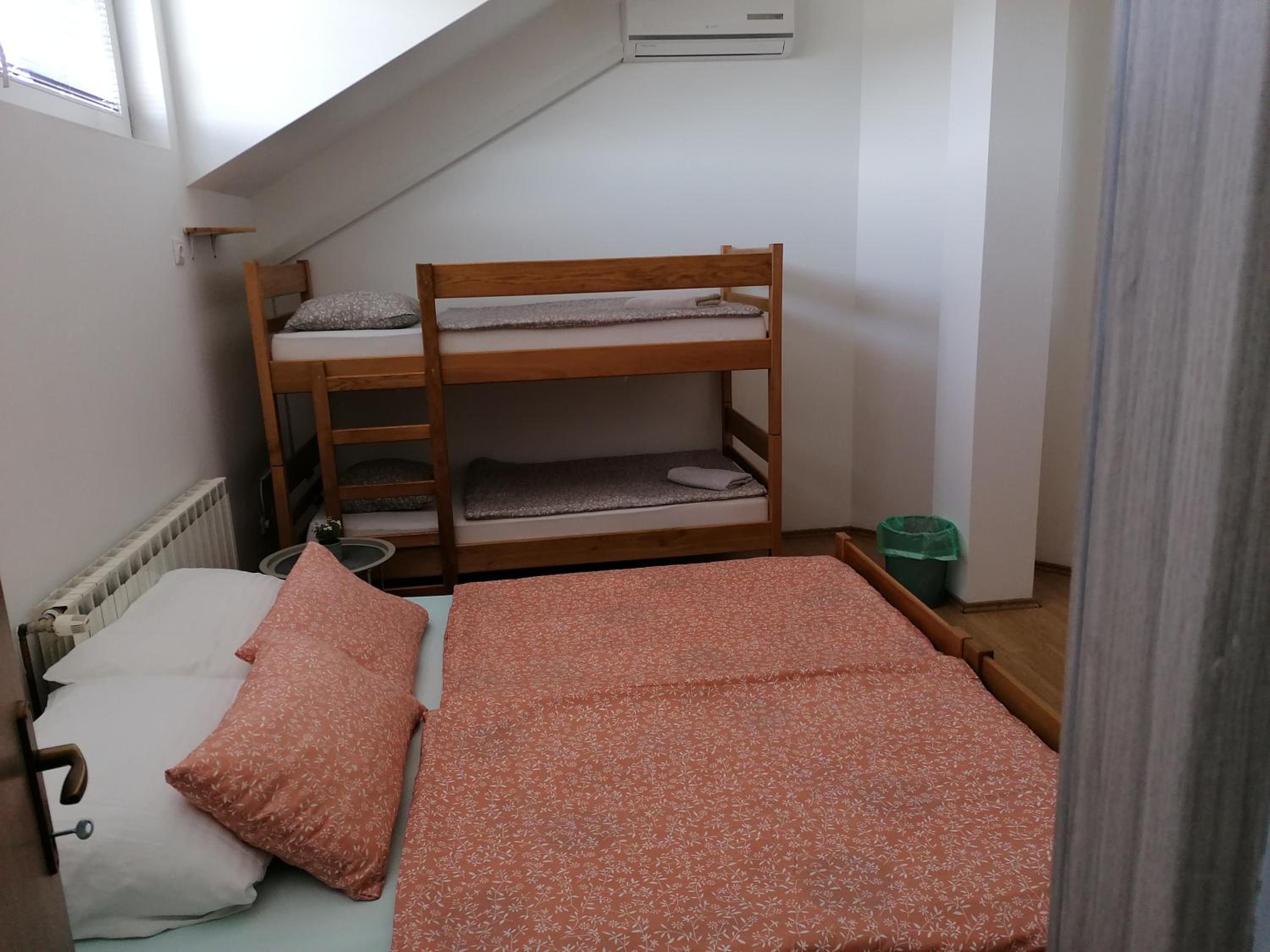 Deluxe Family Room with Private Bathroom - Photo 13