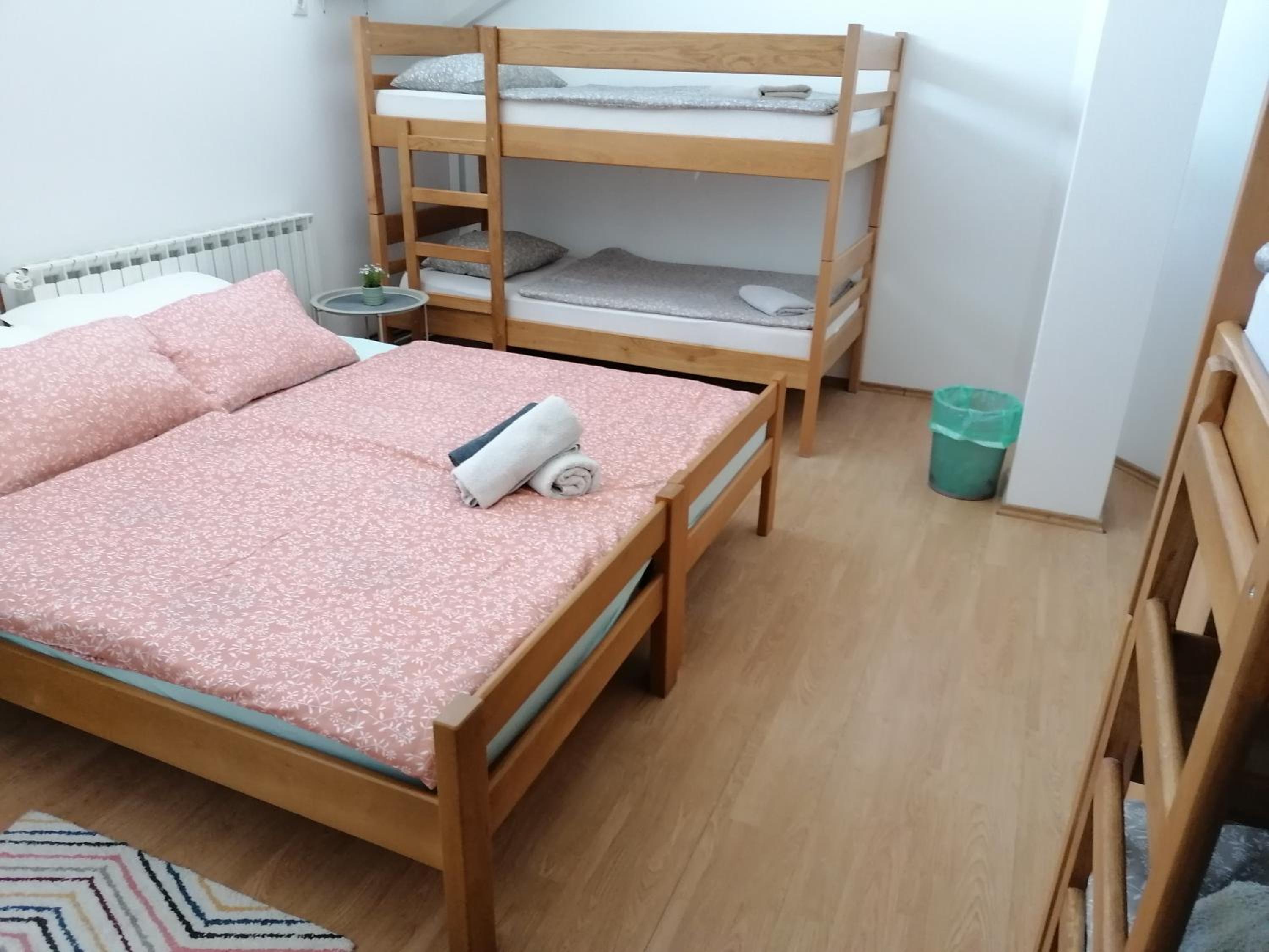 Deluxe Family Room with Private Bathroom - Photo 8