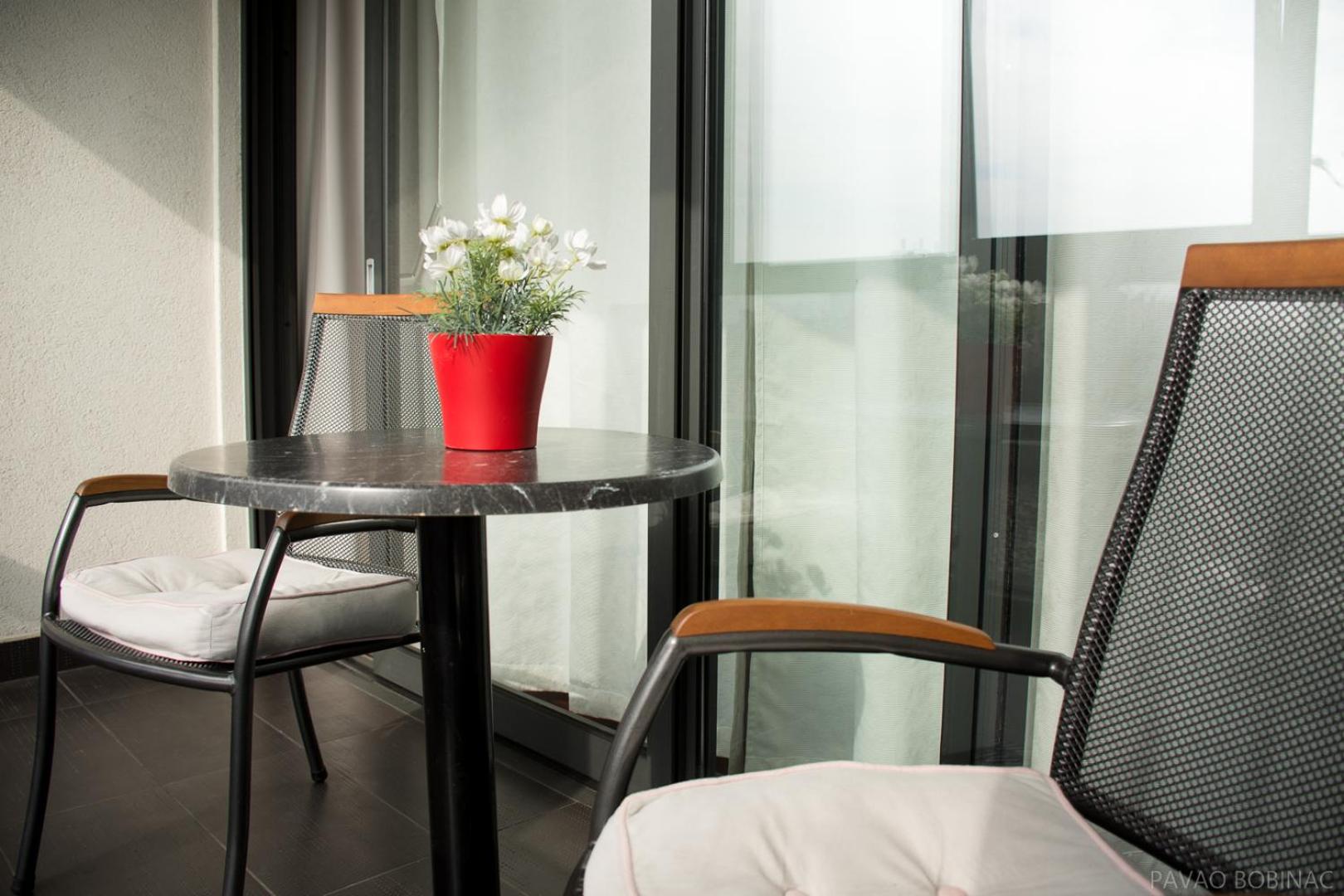 Apartment - Photo 24