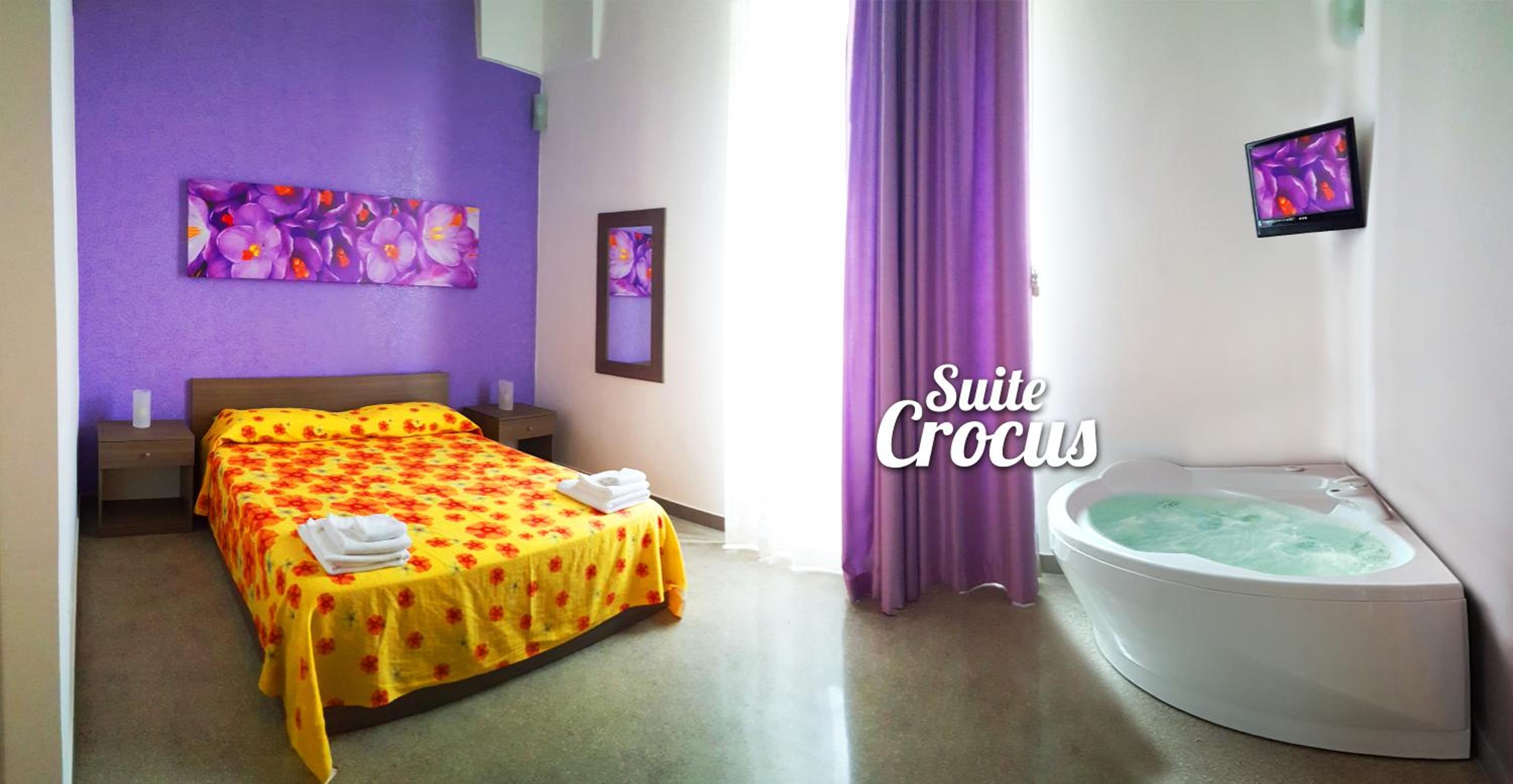 Suite with Hot Tub