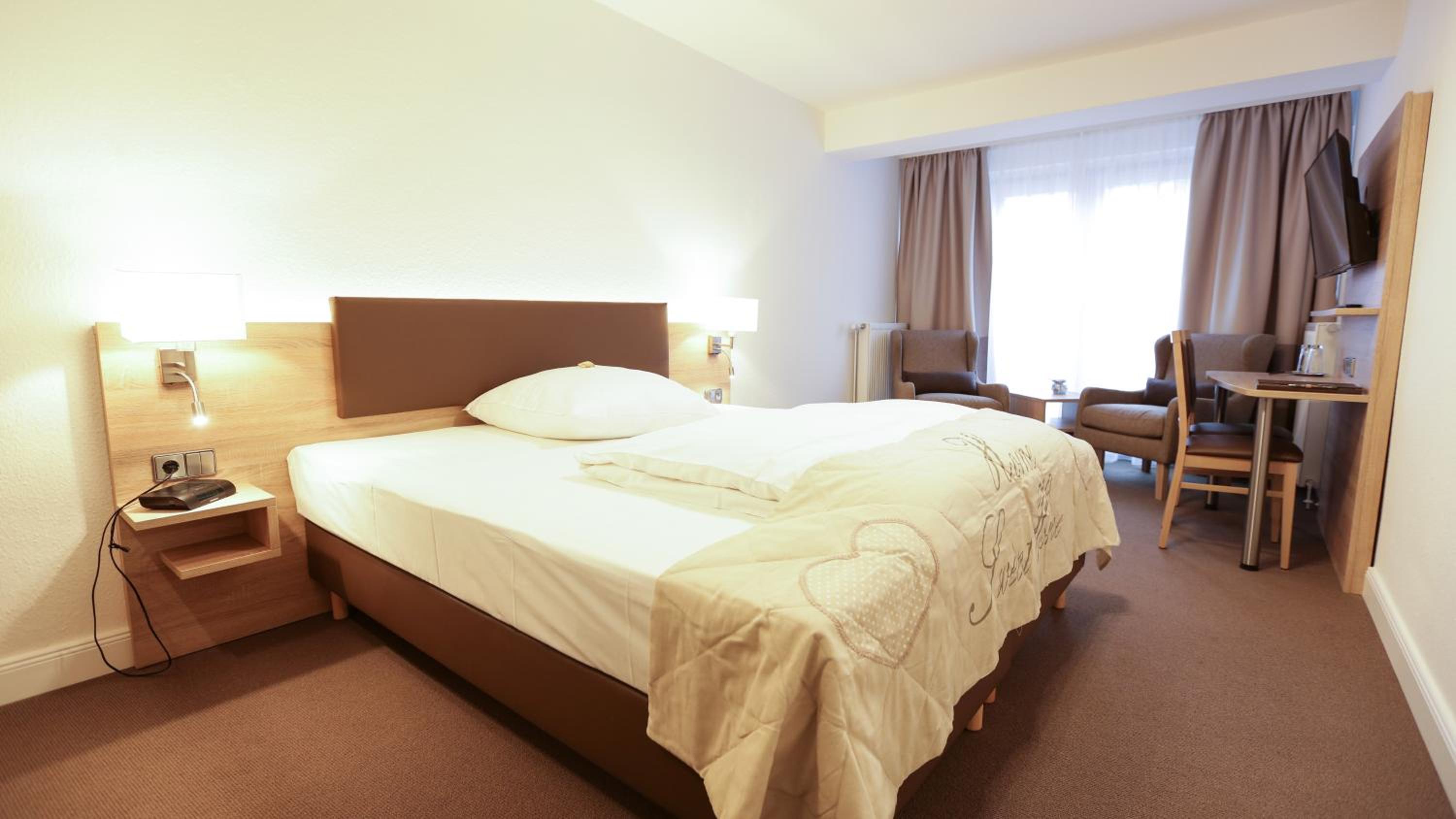 Double Room - Photo 7