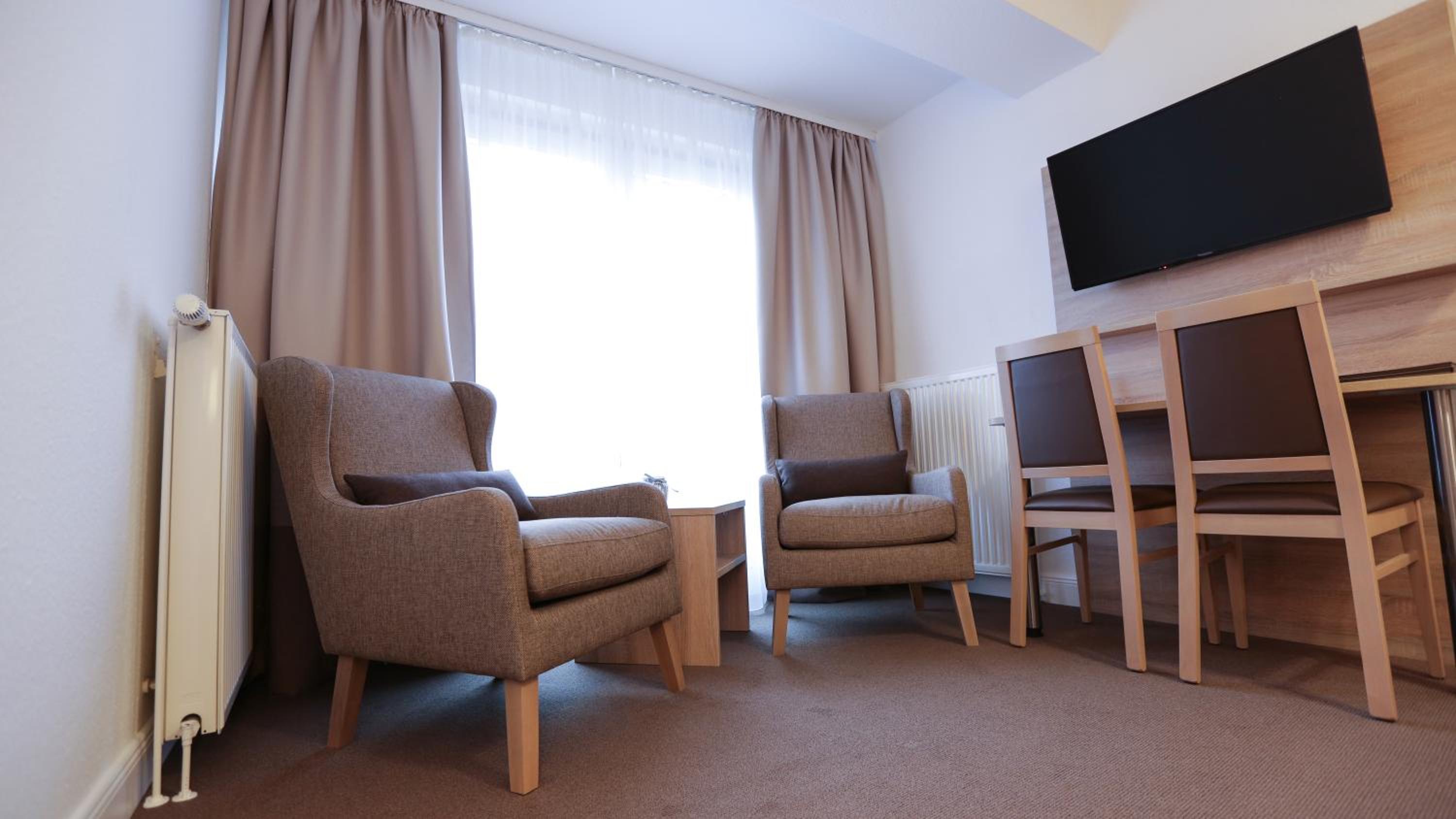 Double Room - Photo 6