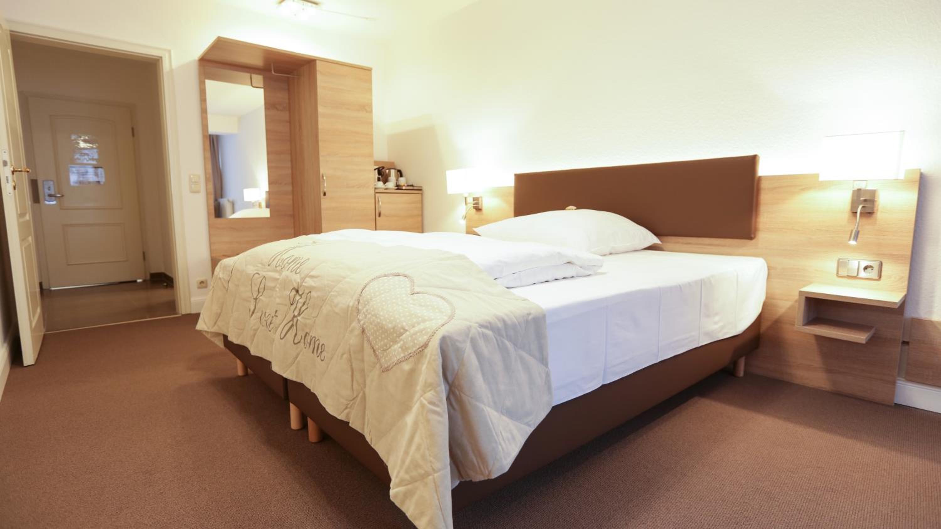 Double Room - Photo 9