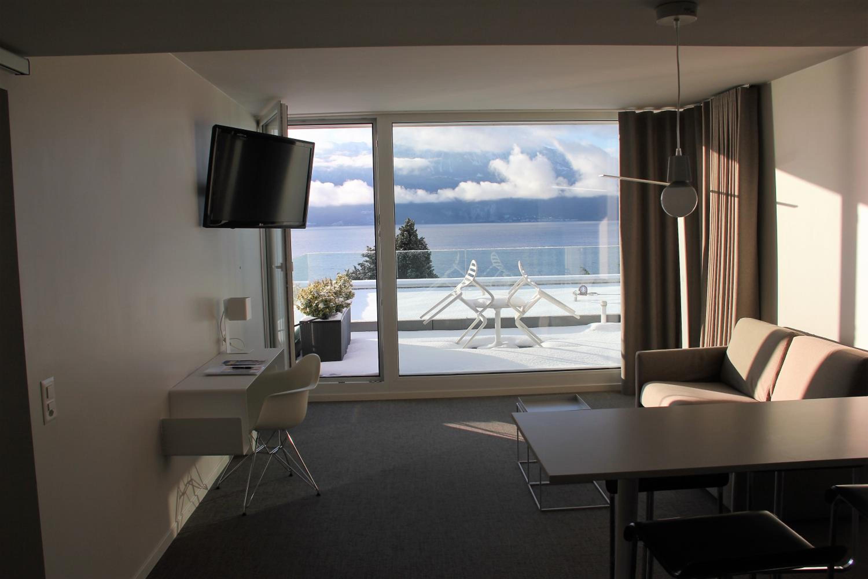 Apartment with Panoramic View - Photo 1