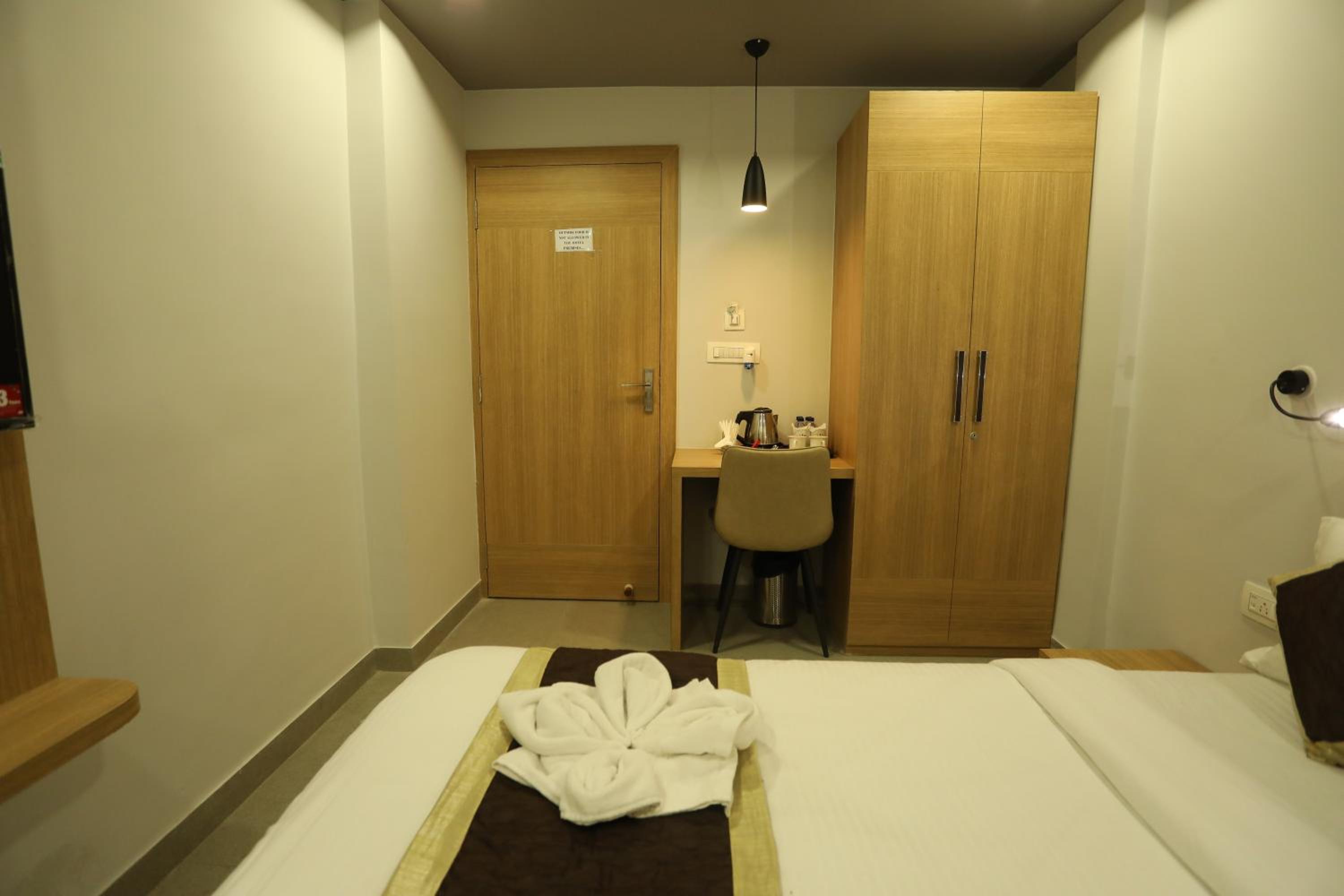 Double Room - Photo 4