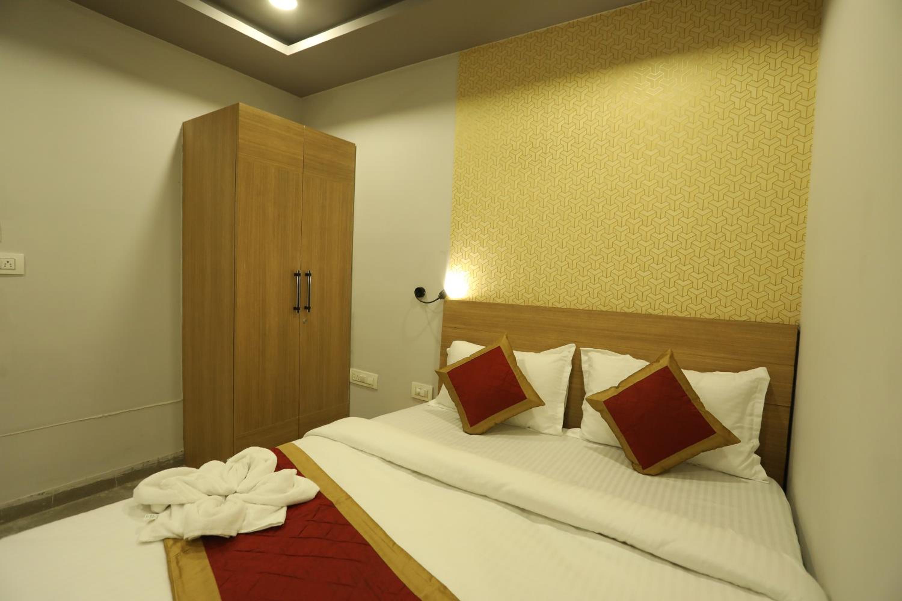 Double Room - Photo 3