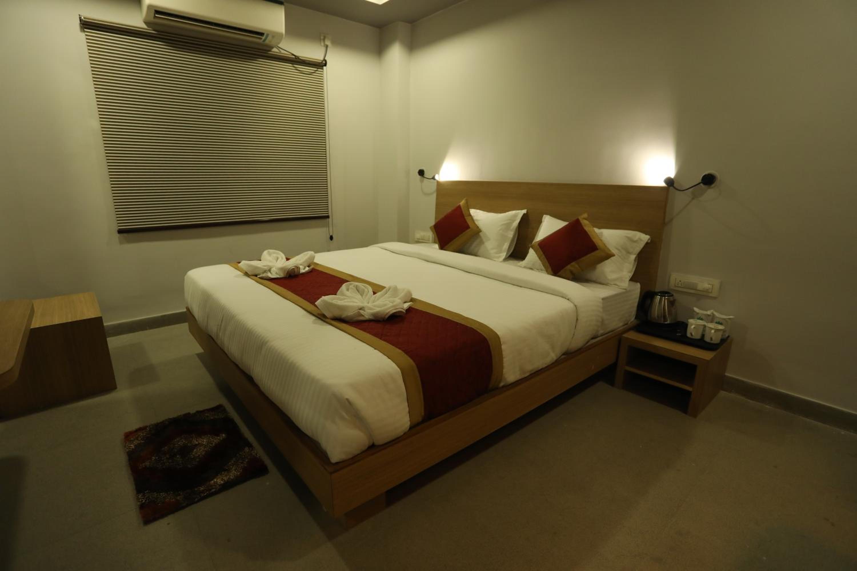 Deluxe Double Room - Photo 14