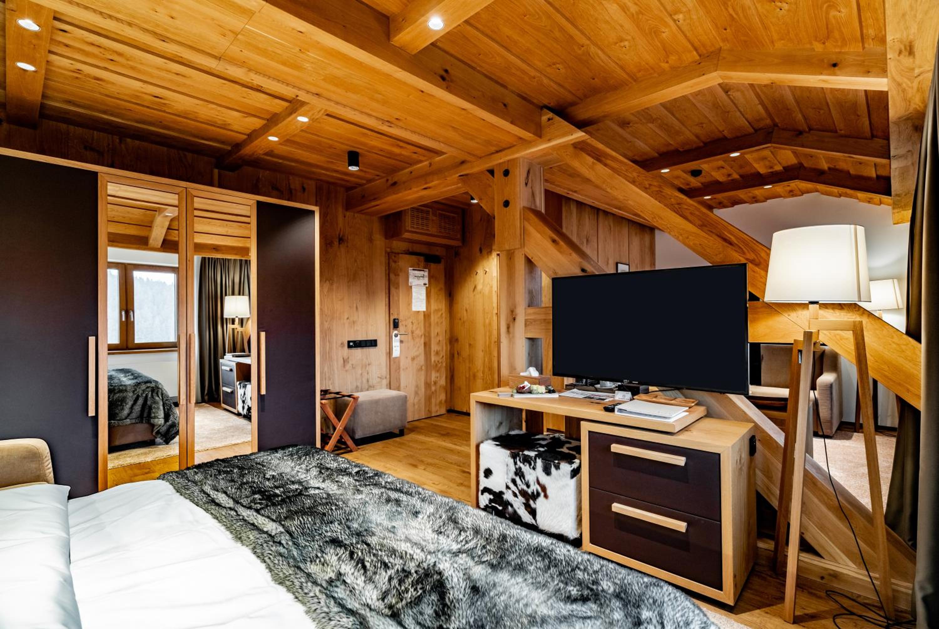 Deluxe Family Room photo 3