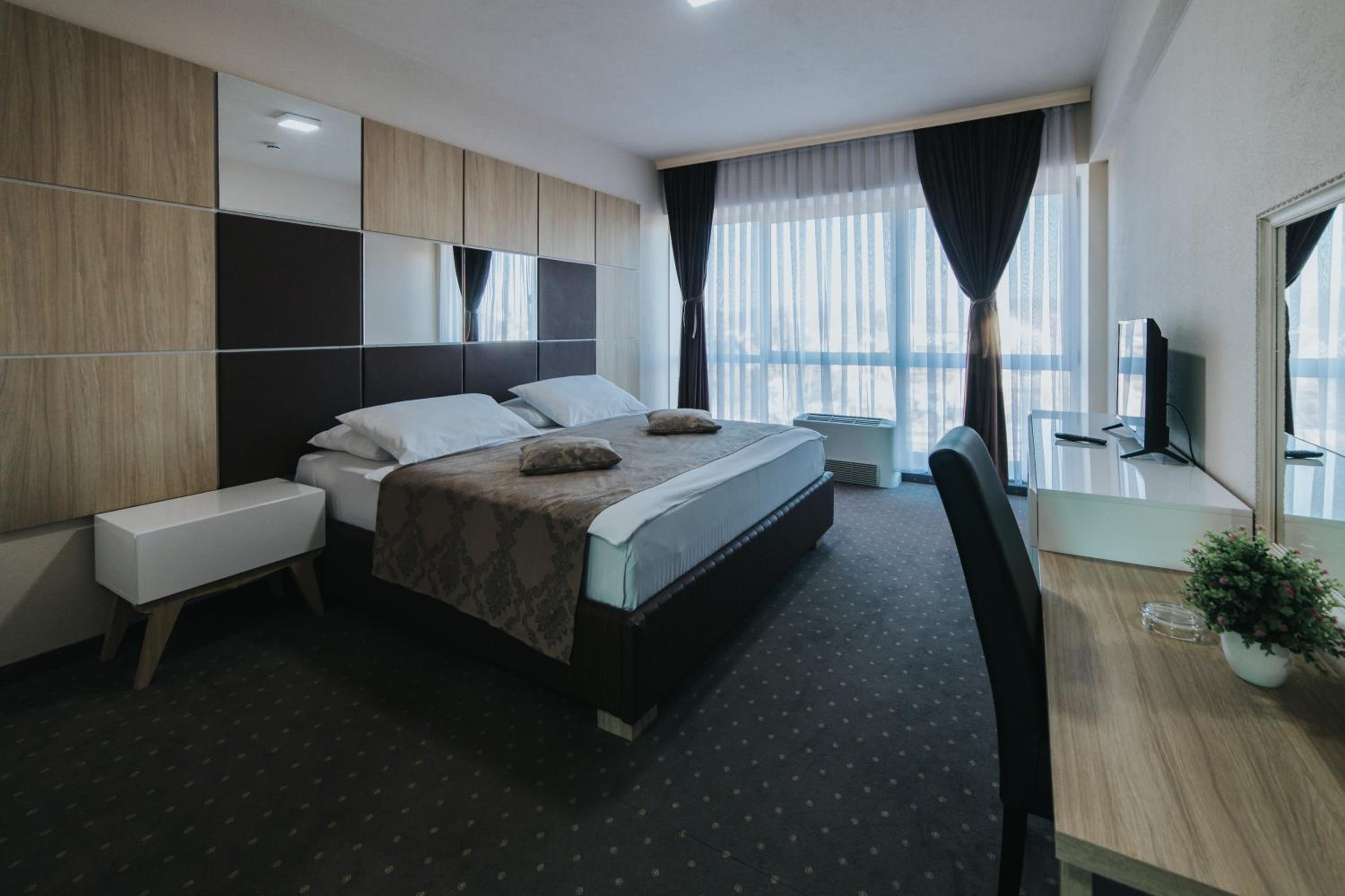 Deluxe Double Room photo 3