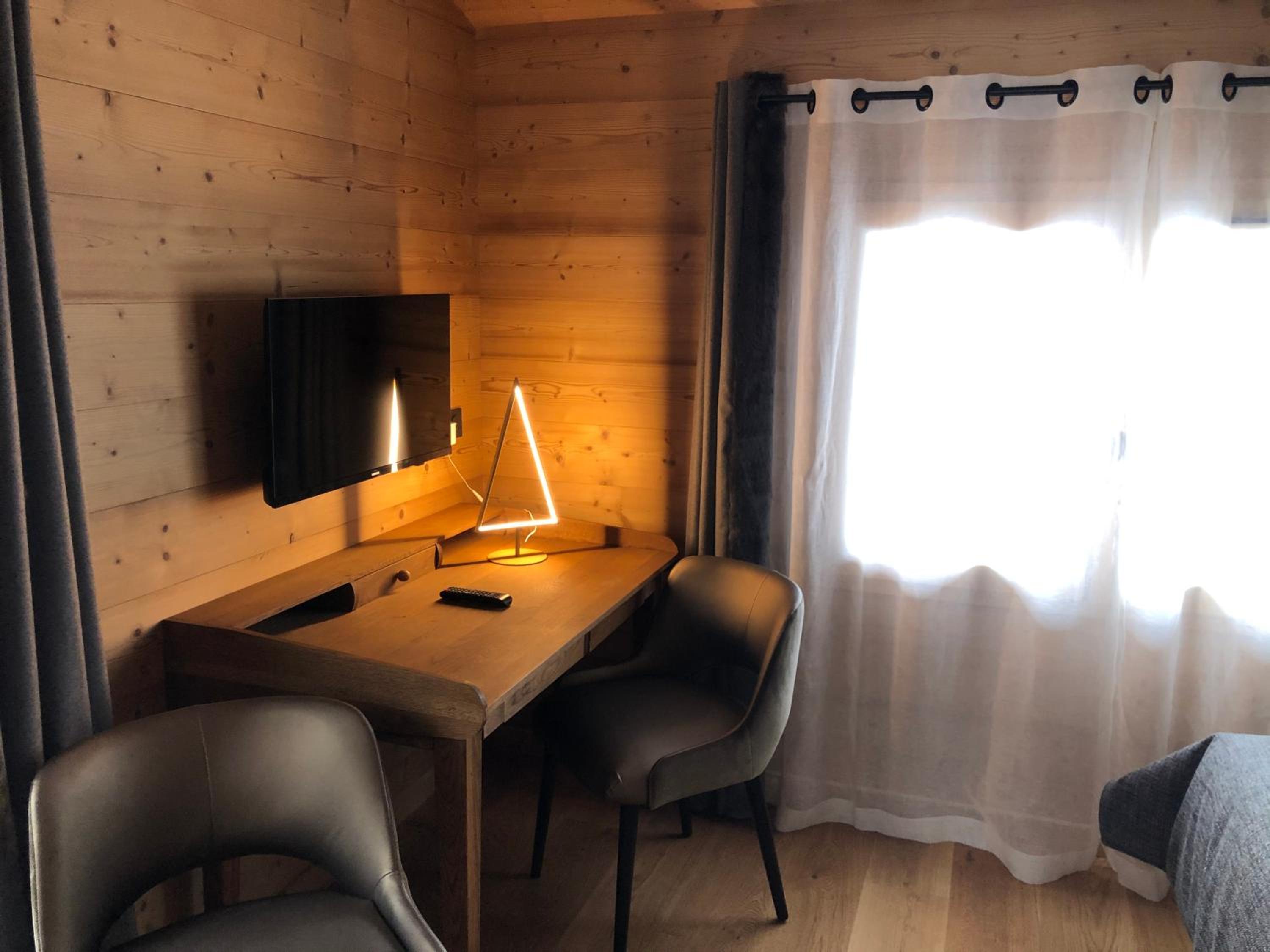 Two-Bedroom Chalet - Photo 3