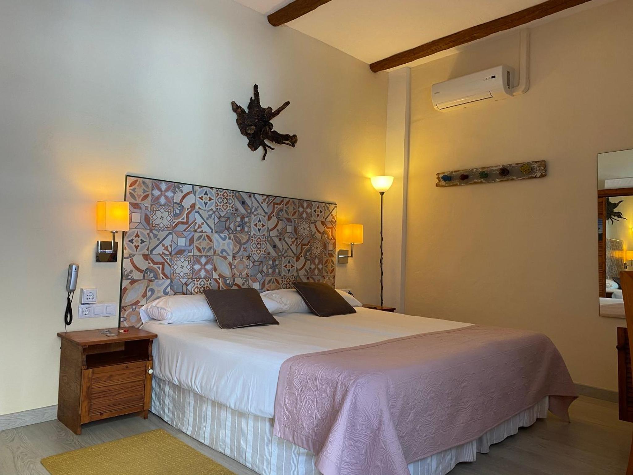 Twin Room - Disability Access photo 2