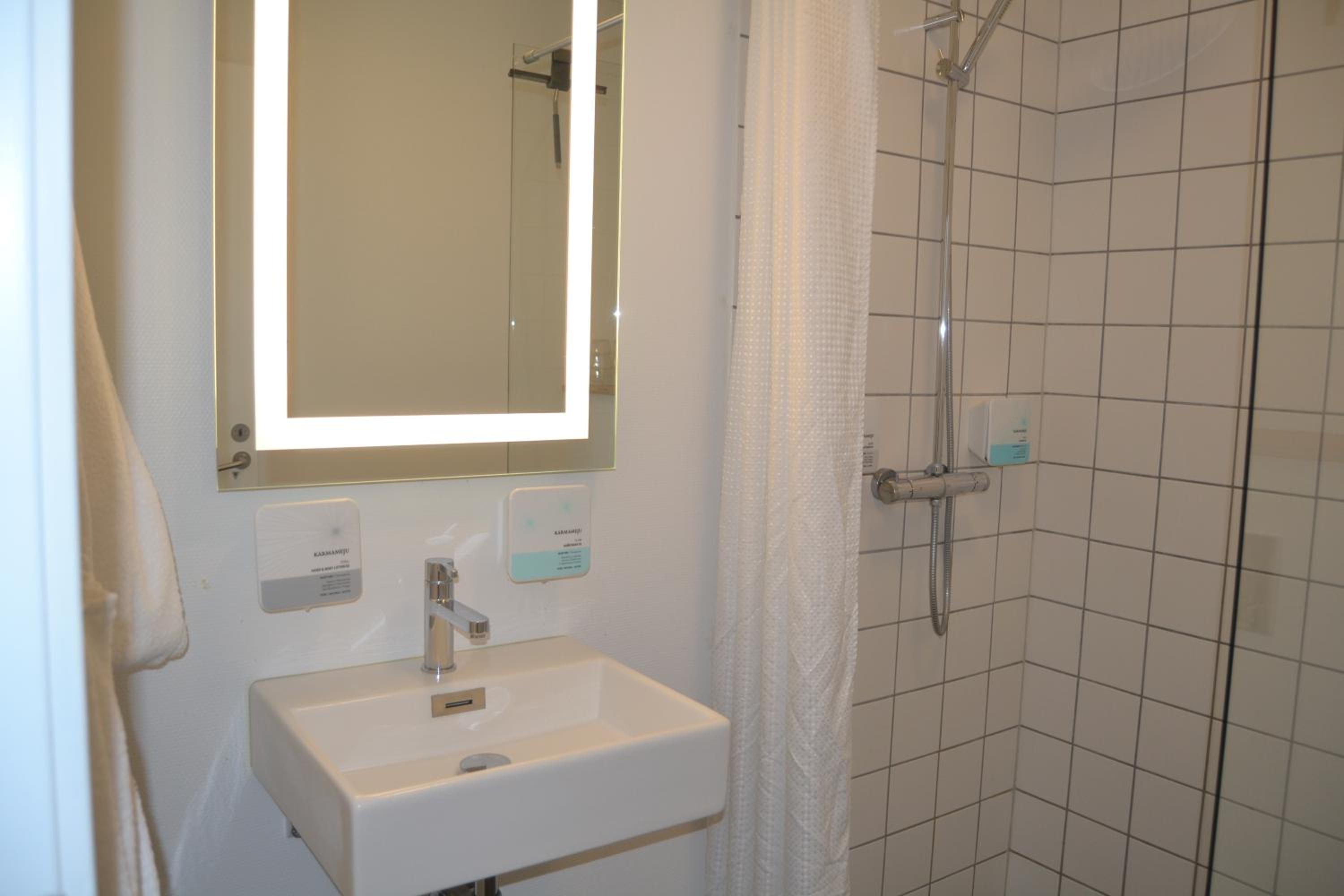 Triple Room (2 Adults + 1 Child) - Photo 6
