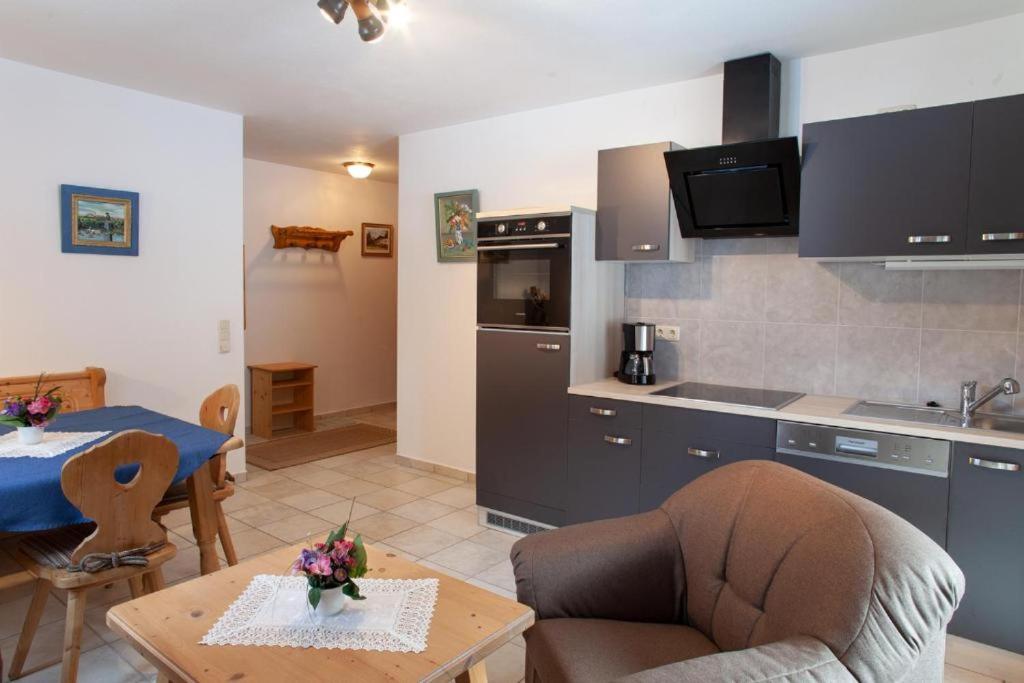 Apartment with Mountain View photo 2