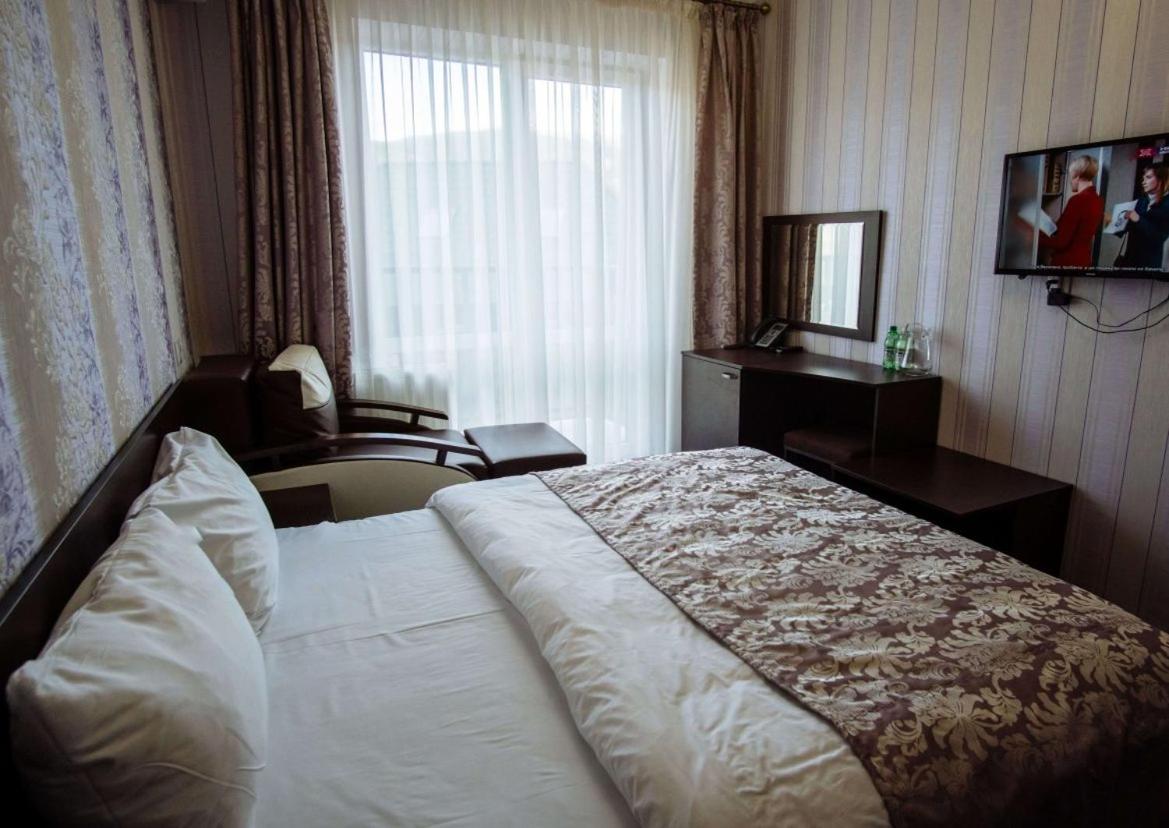 Large Double or Twin Room
