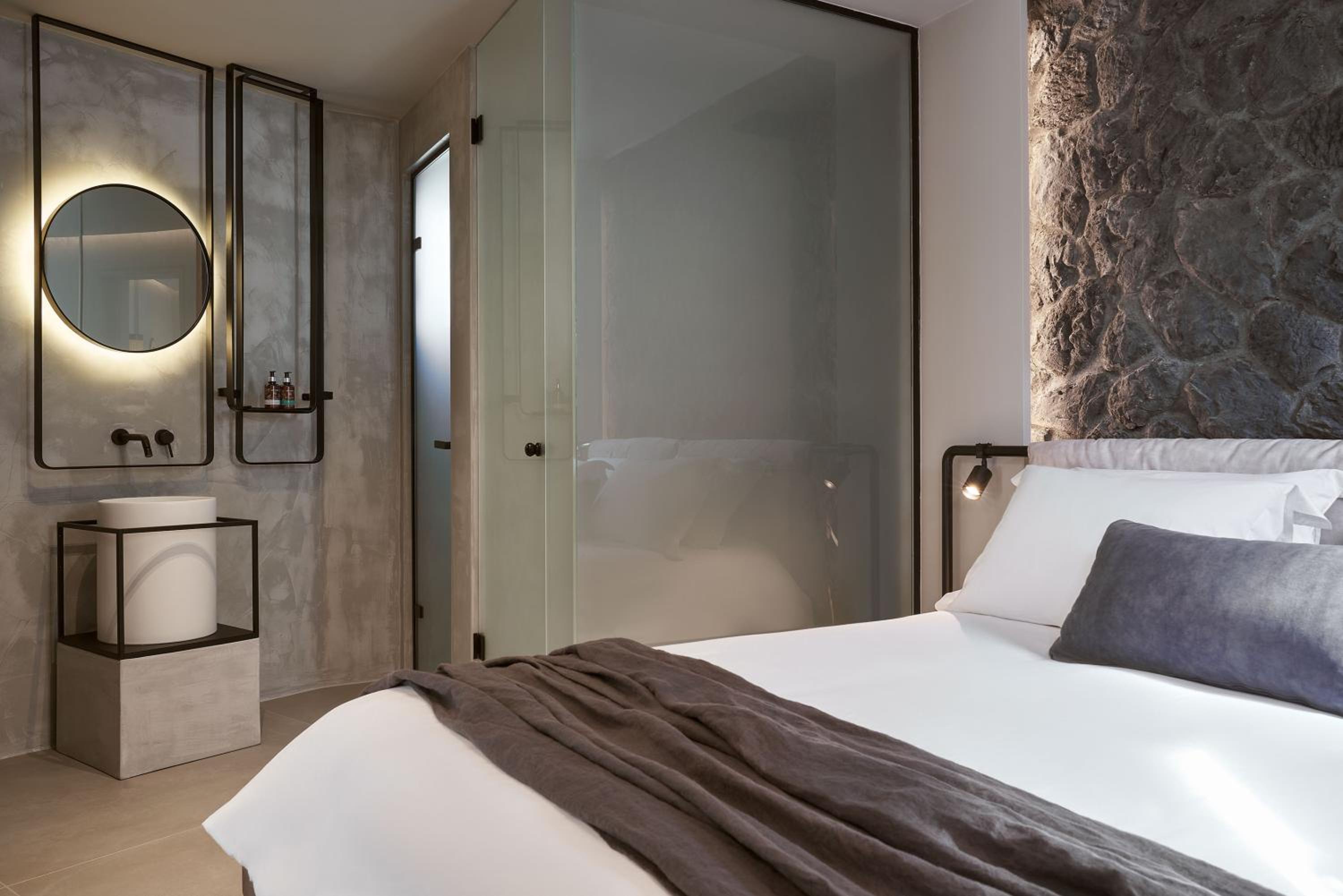 Premier Suite with Private Pool - Photo 17