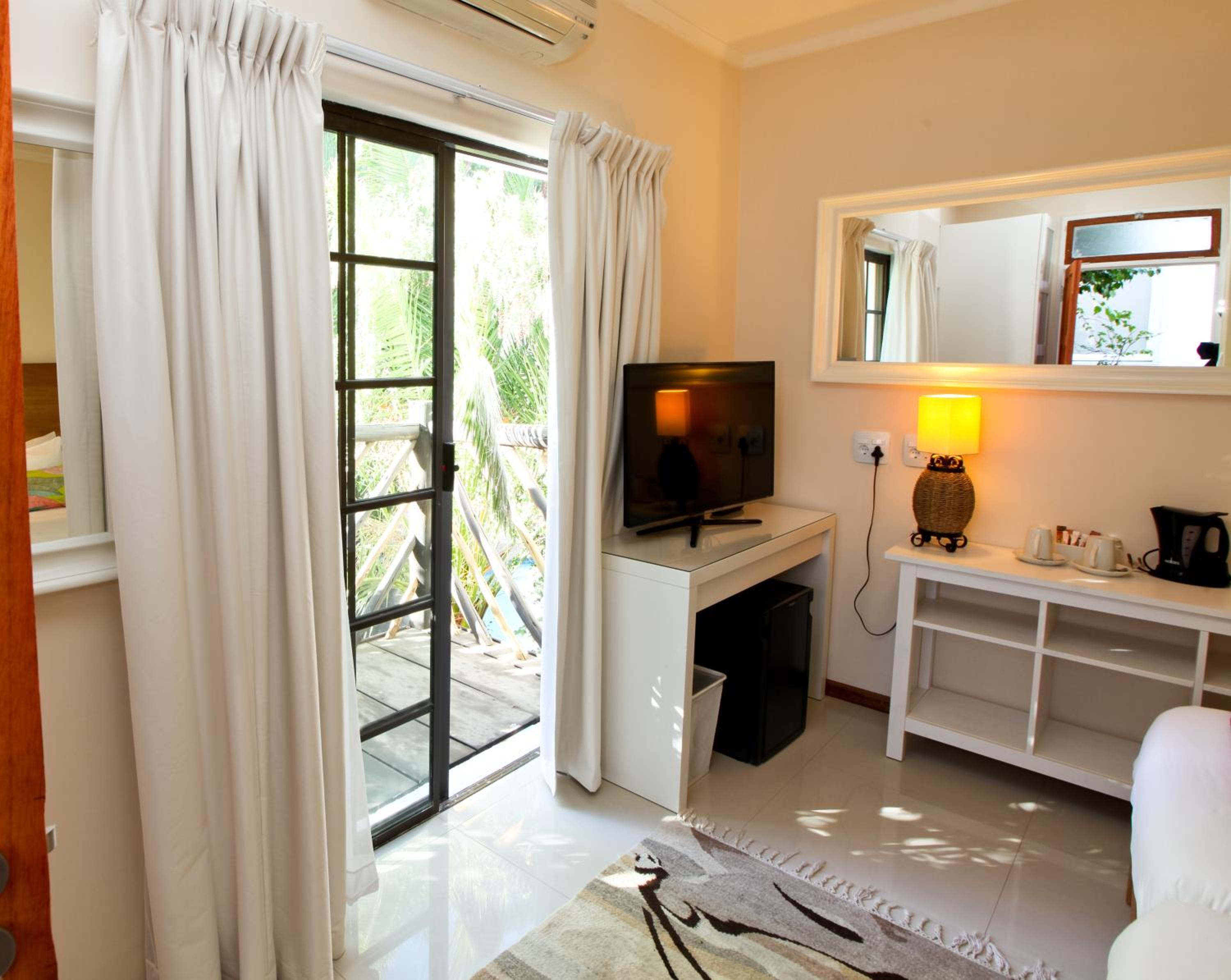 Deluxe Double or Twin Room photo 1