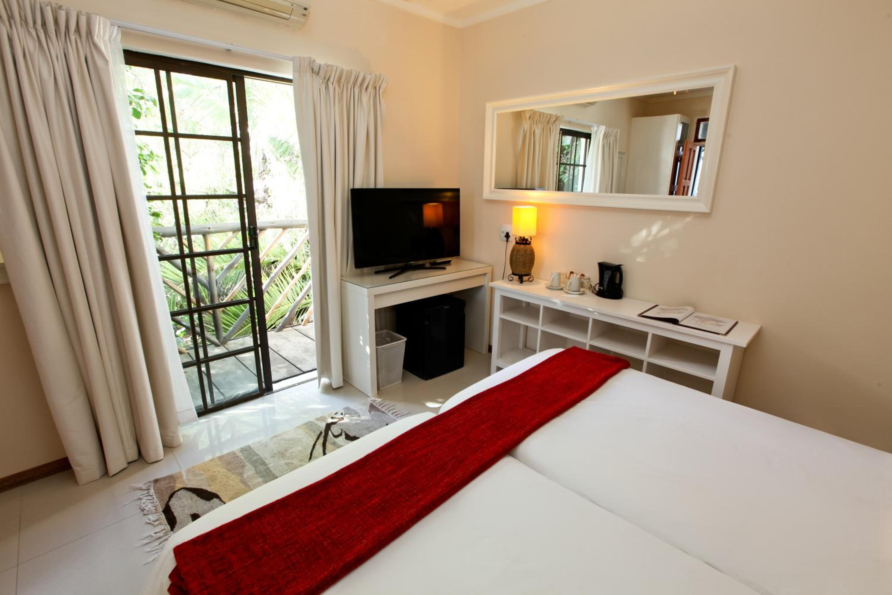 Deluxe Double or Twin Room photo 3