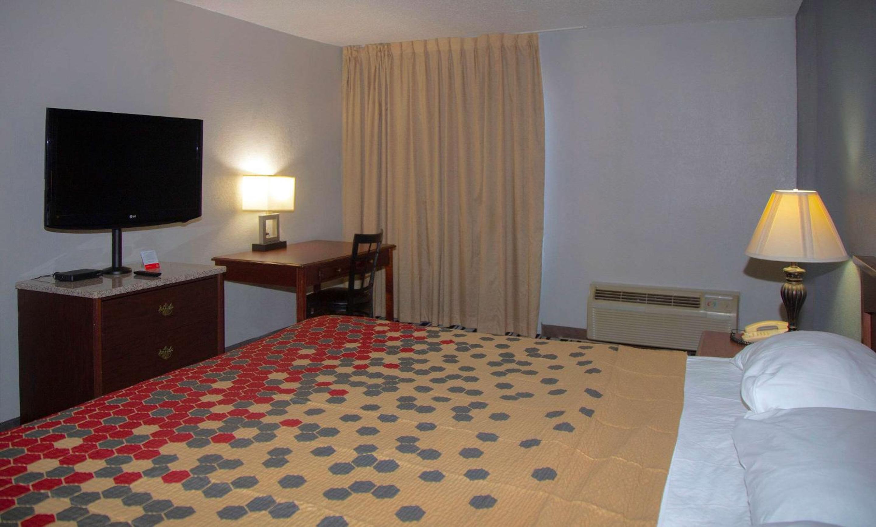 Standard King Room - Non-Smoking  - Photo 2