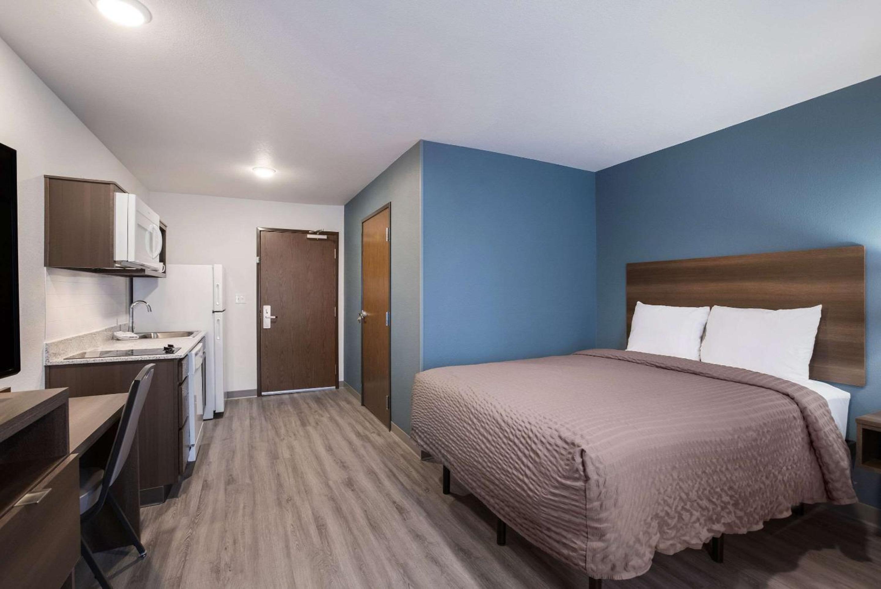 QUEEN SUITE - Photo 3