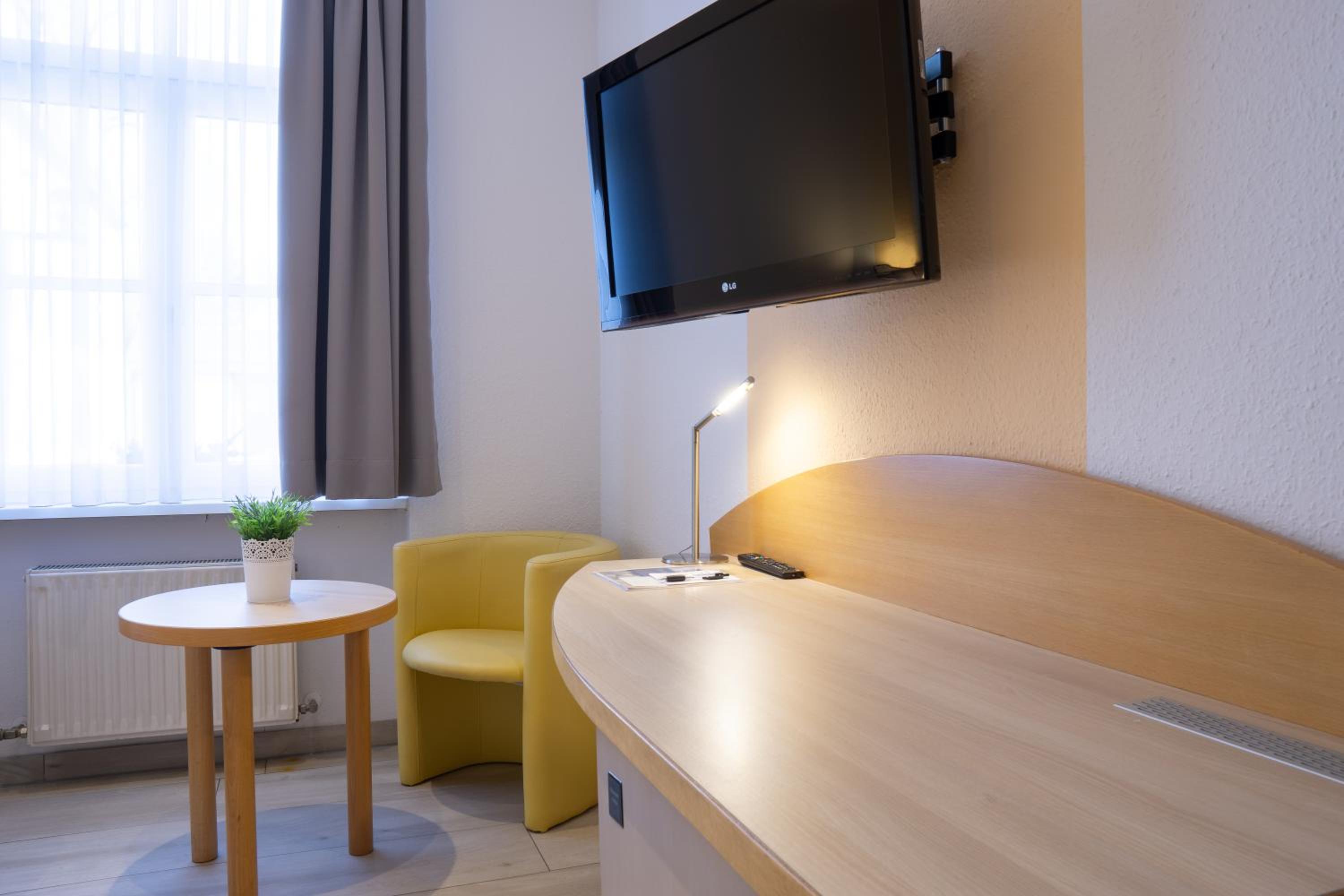 Double Room - Photo 3
