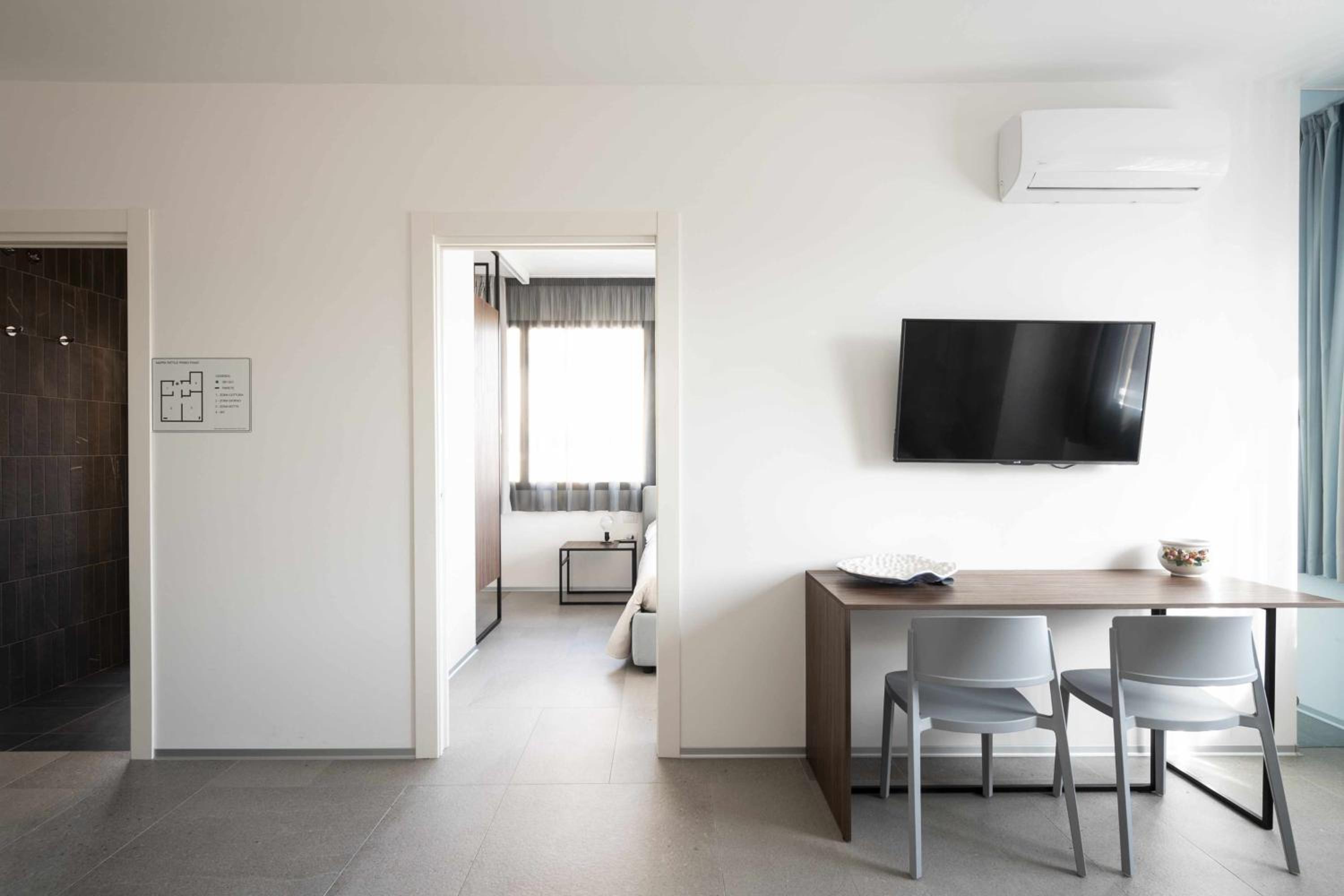Superior King Suite