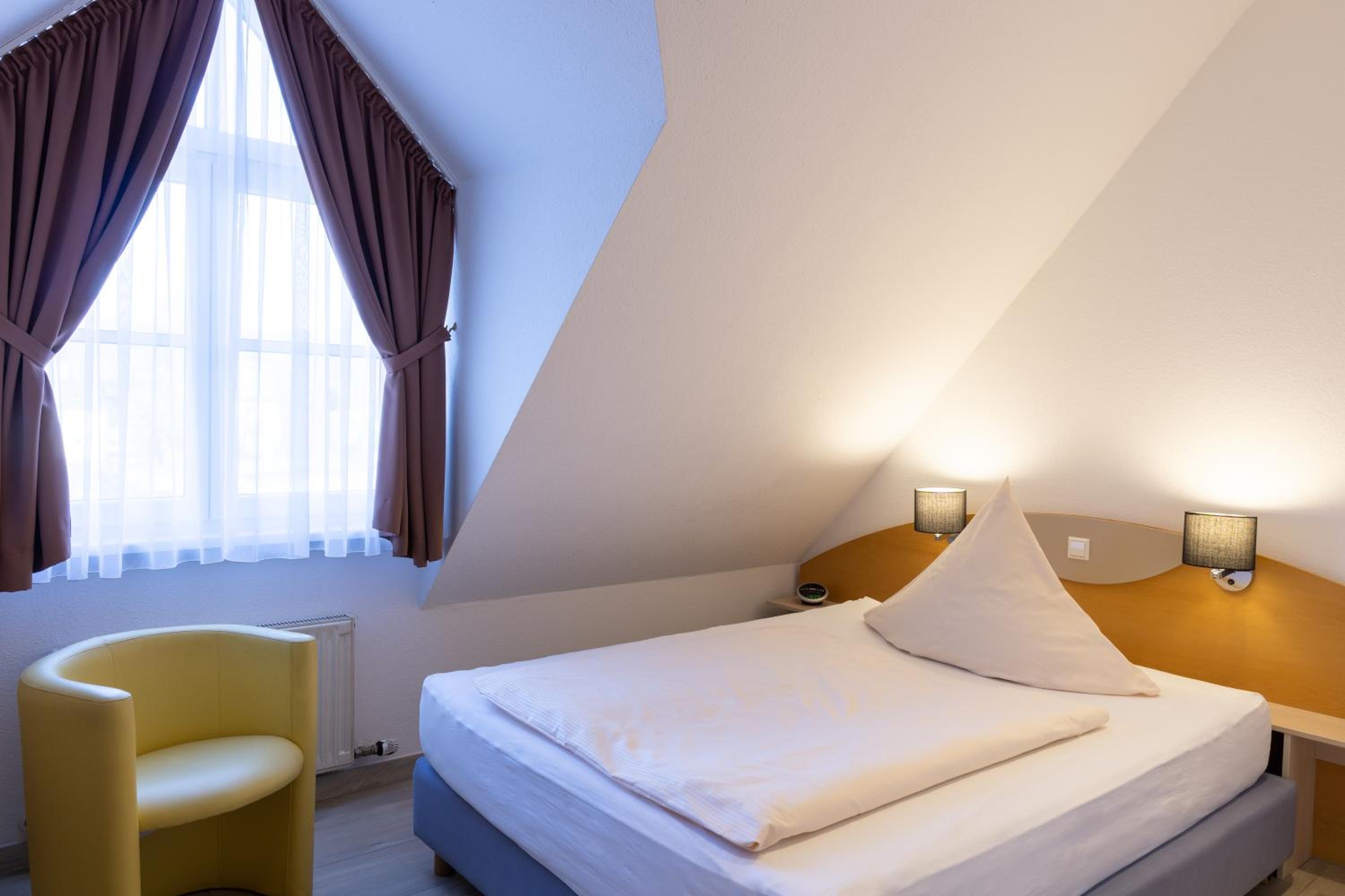 Single Room photo 2