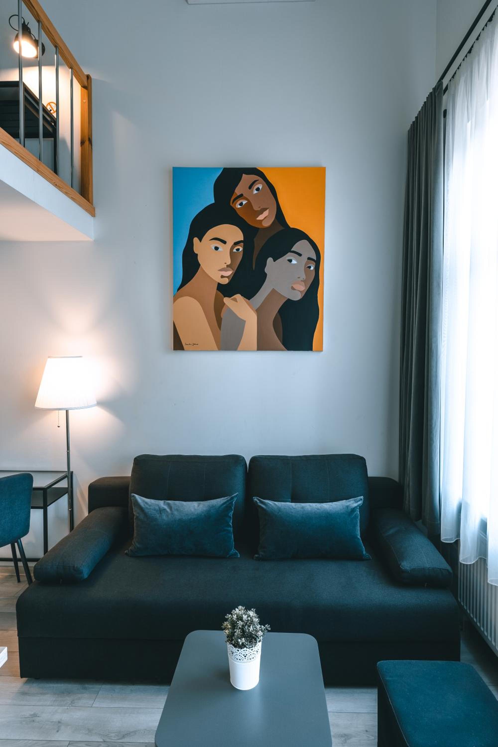 Loft - Photo 1