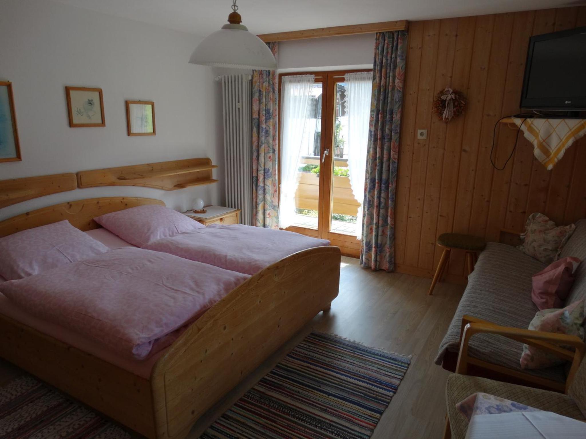 Budget Double Room photo 3