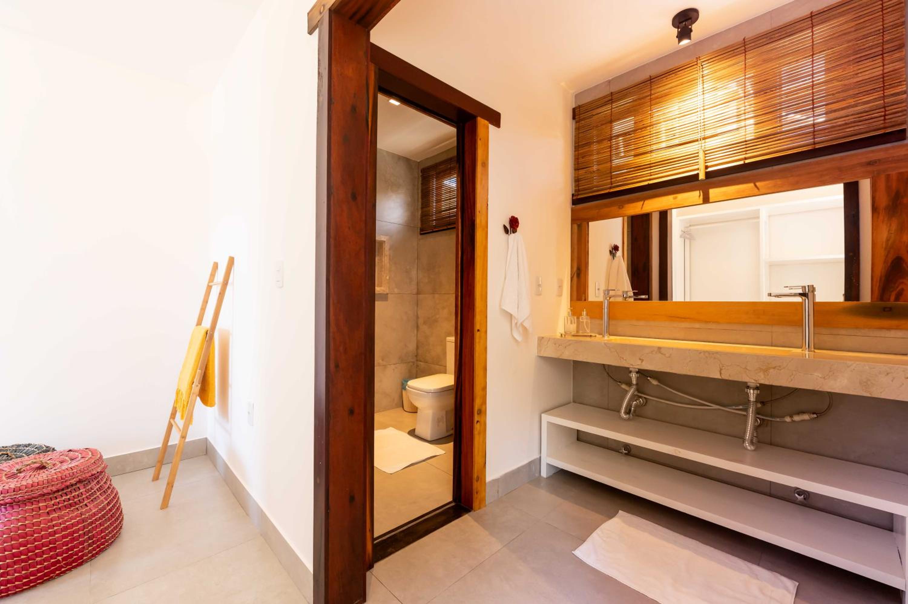 Deluxe Double or Twin Room with Pool View photo 3