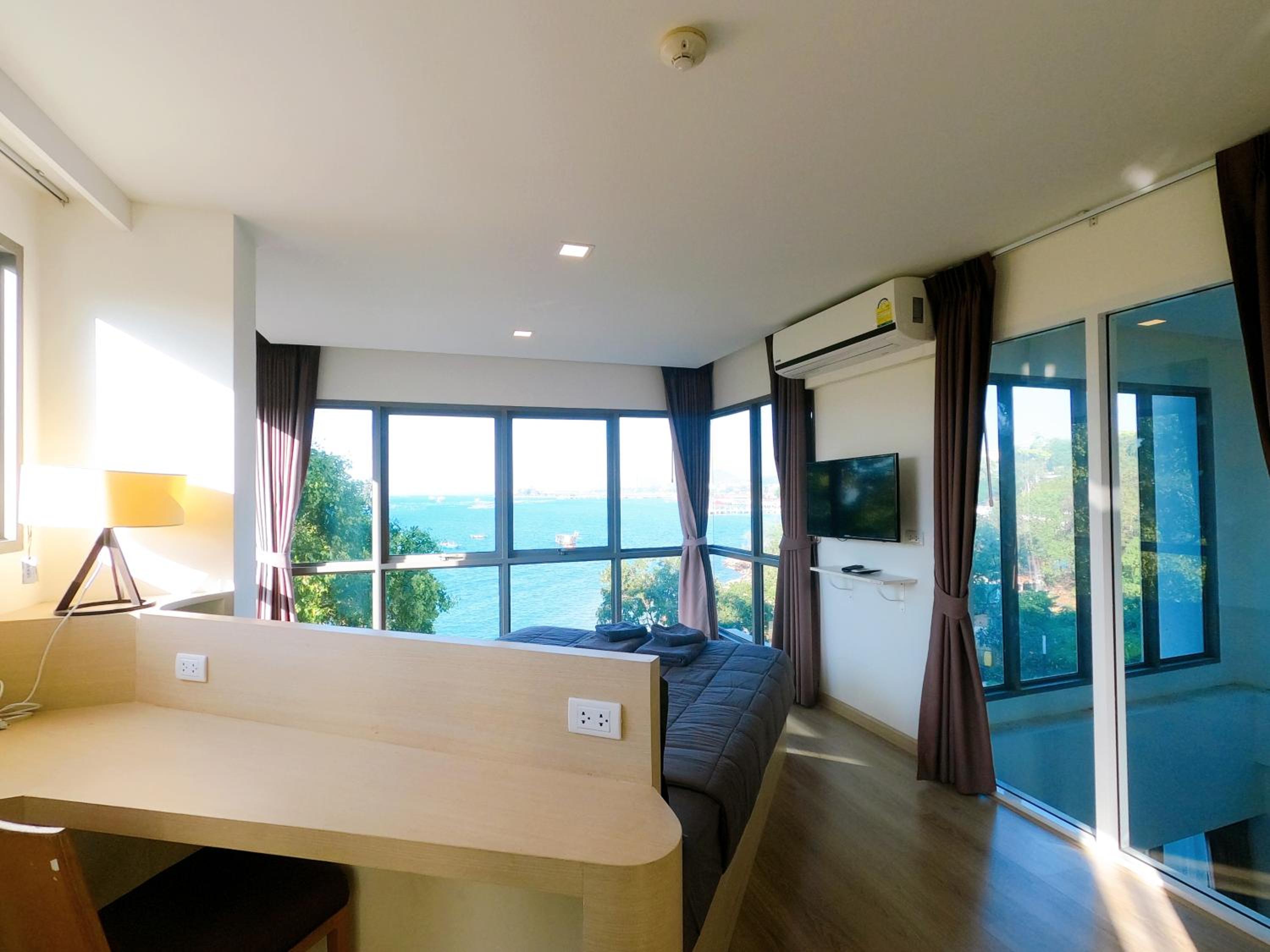 King Suite with Sea View
