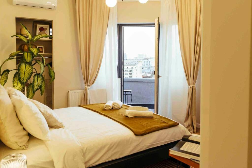 One-Bedroom Apartment - Photo 7