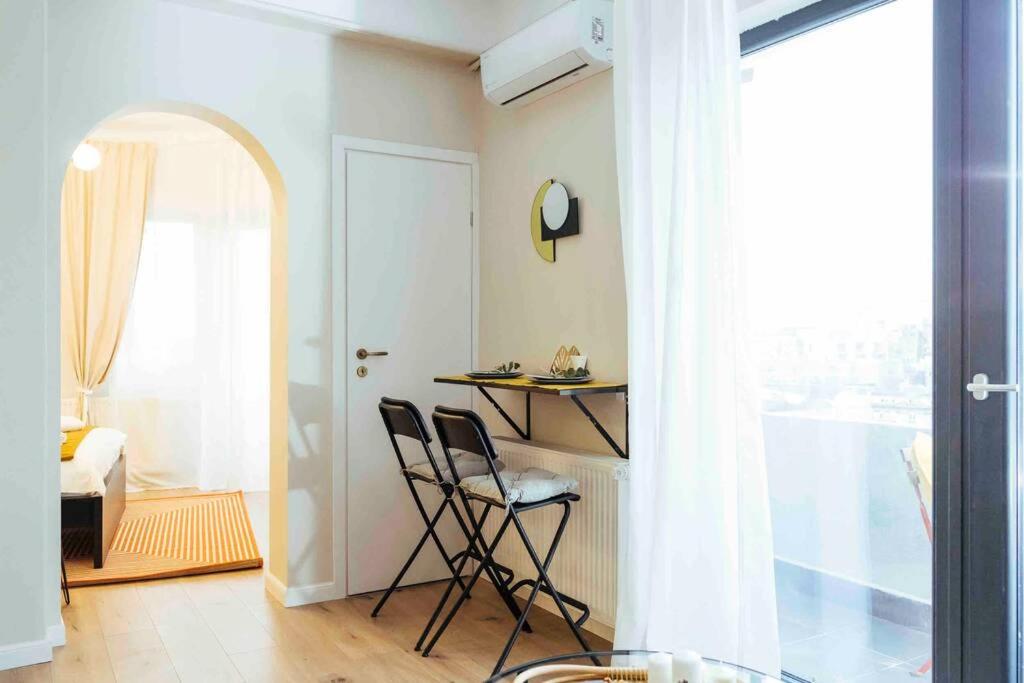 One-Bedroom Apartment - Photo 18