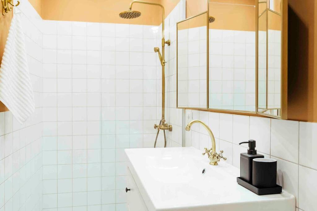 One-Bedroom Apartment - Photo 28