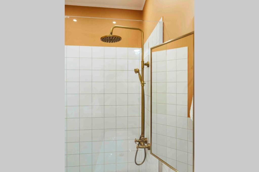 One-Bedroom Apartment - Photo 32