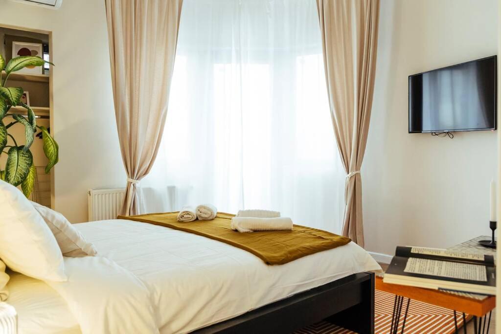 One-Bedroom Apartment - Photo 33