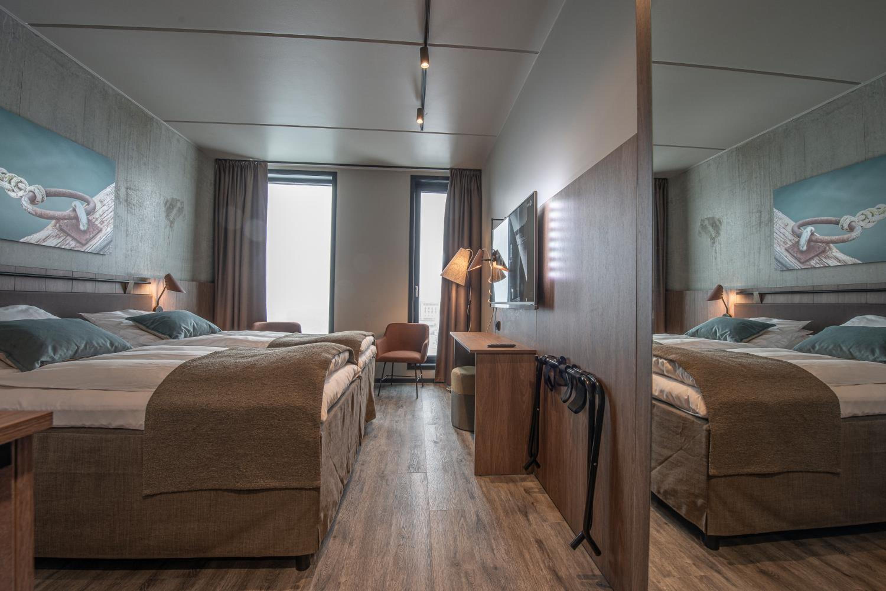 Twin Room - Photo 8