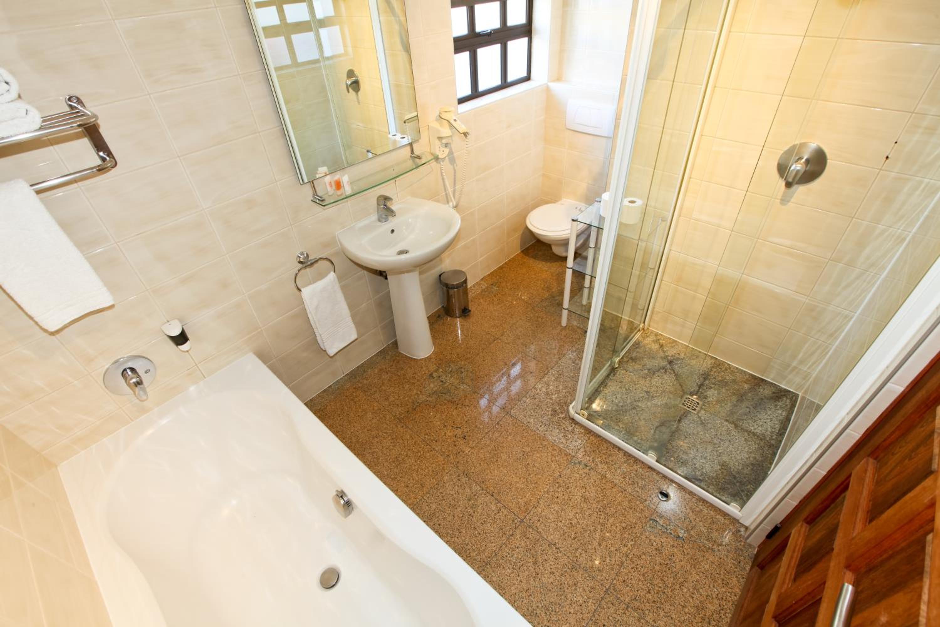 Deluxe Double or Twin Room photo 2